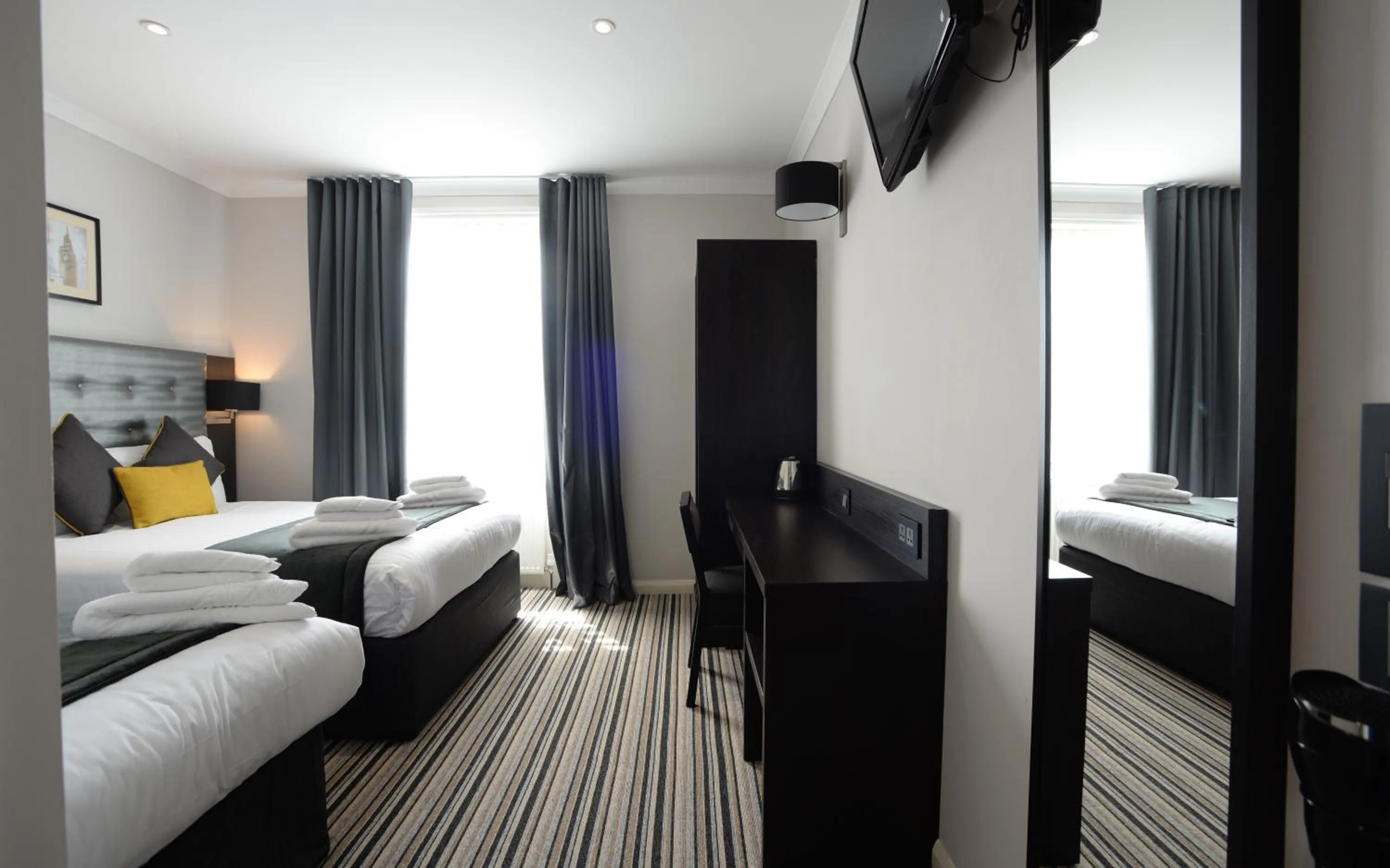 Bedroom, Bed in The 29 London