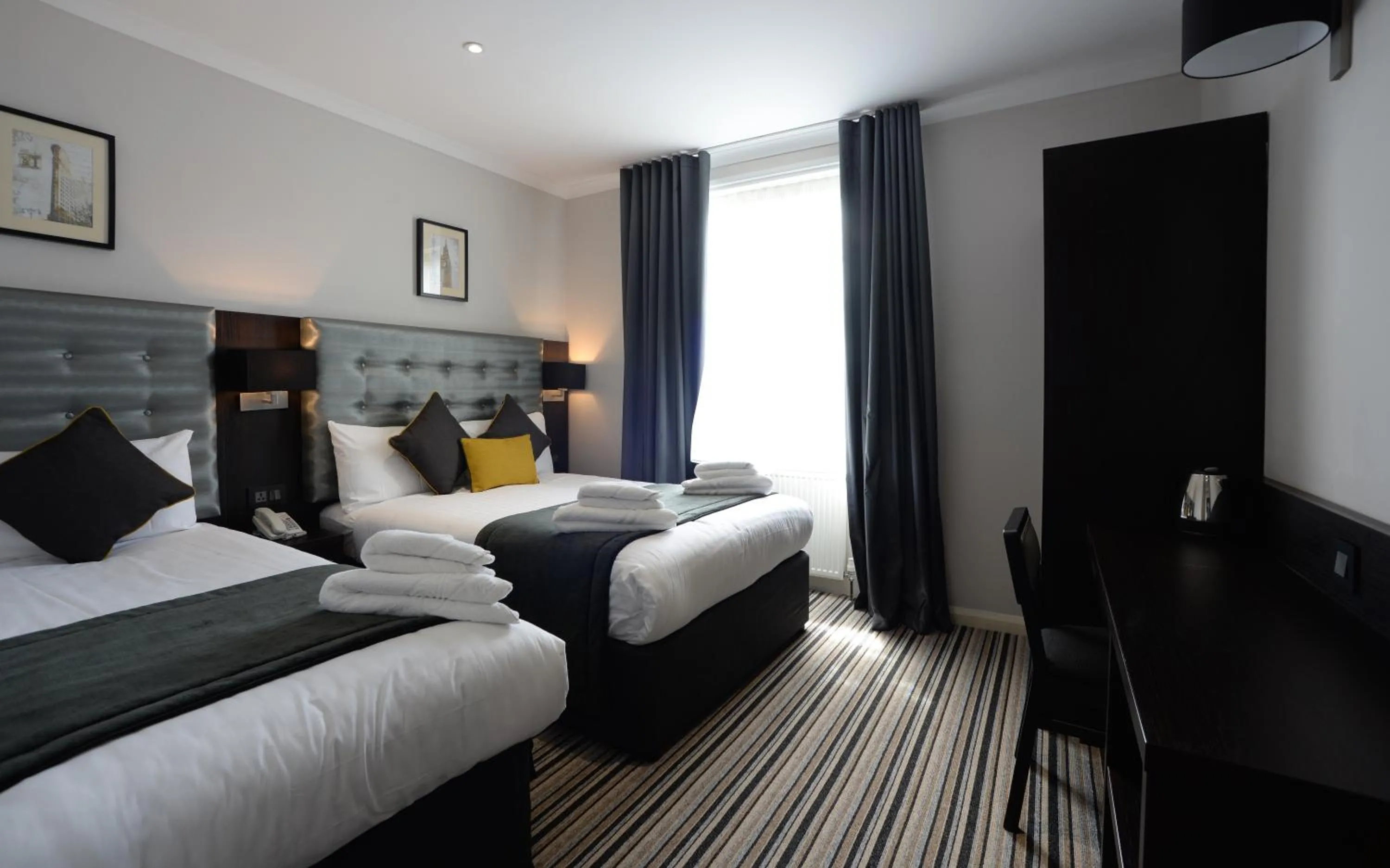 Bedroom, Bed in The 29 London