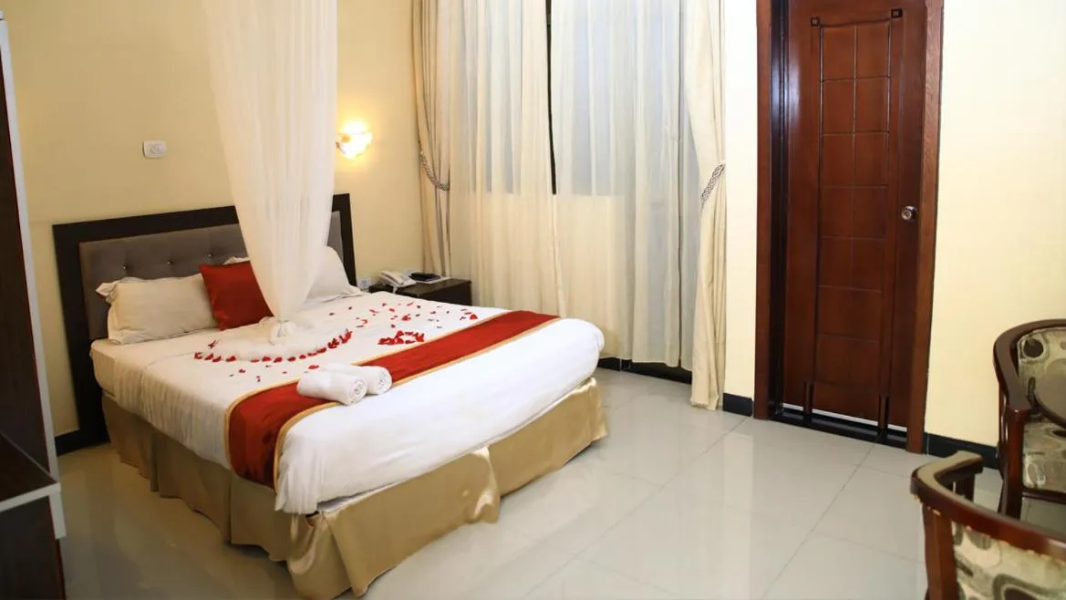 Bed in Lakemark Hotel and Tour Service Bahir Dar