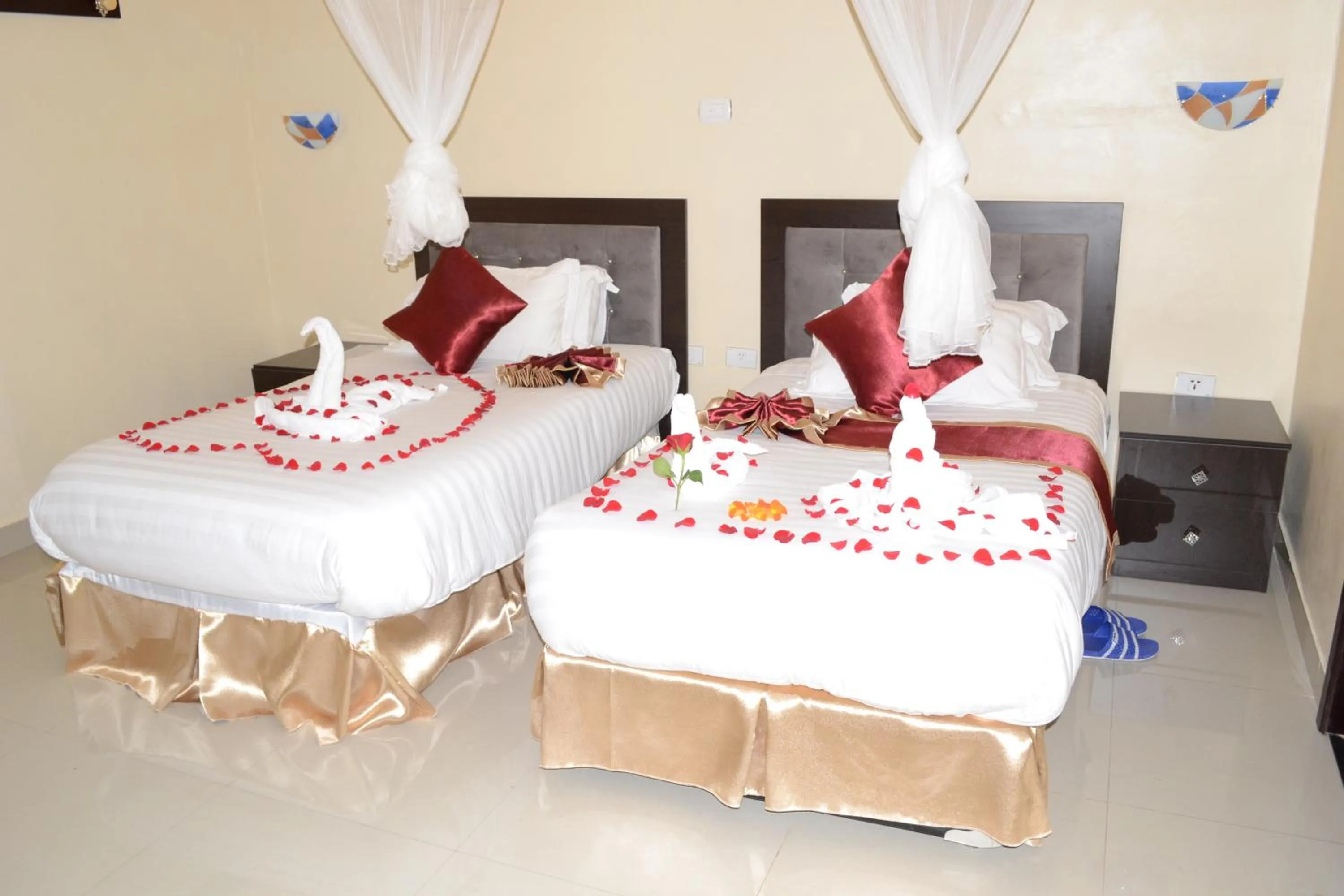 Bed in Lakemark Hotel and Tour Service Bahir Dar