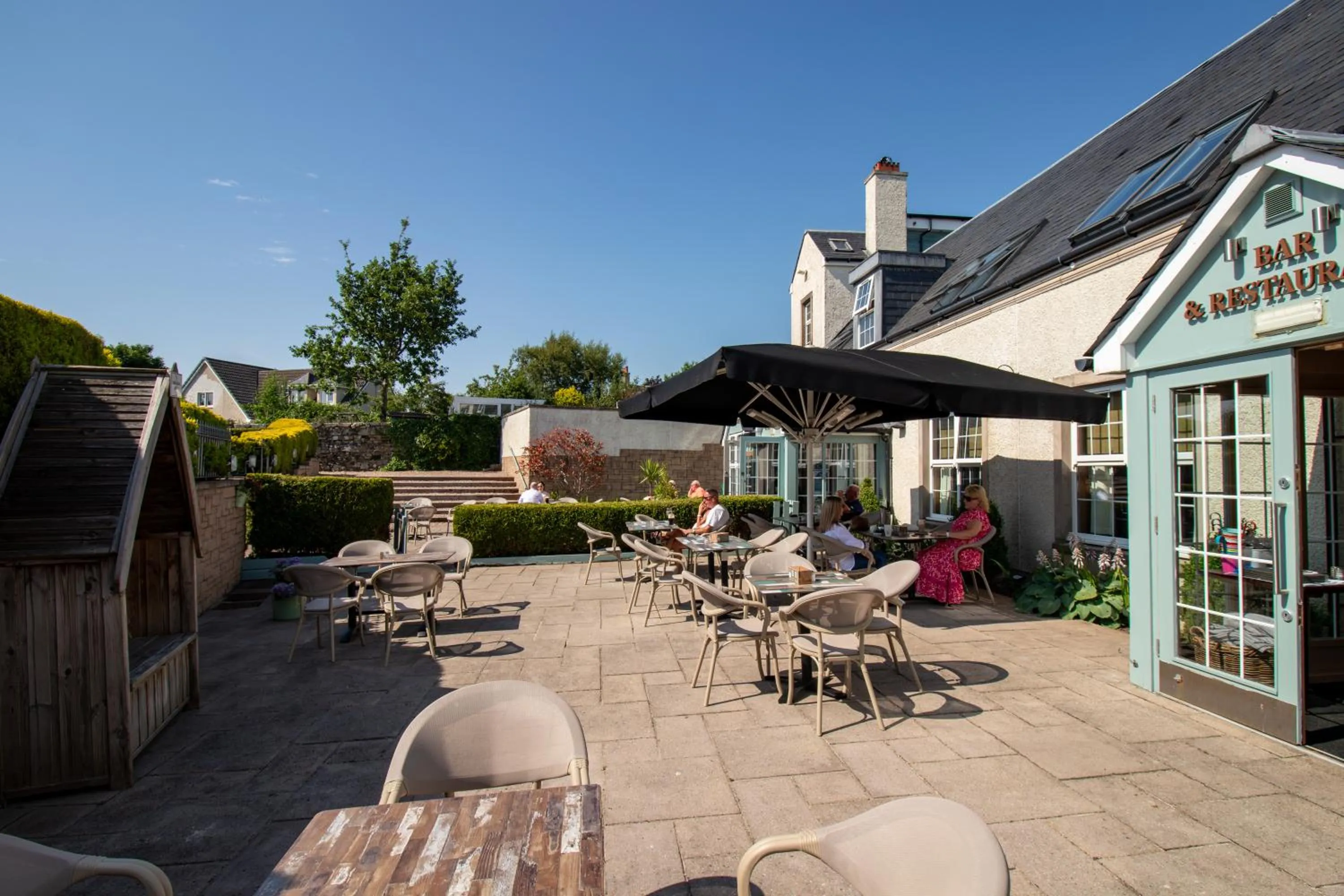 Patio in The Loans Inn