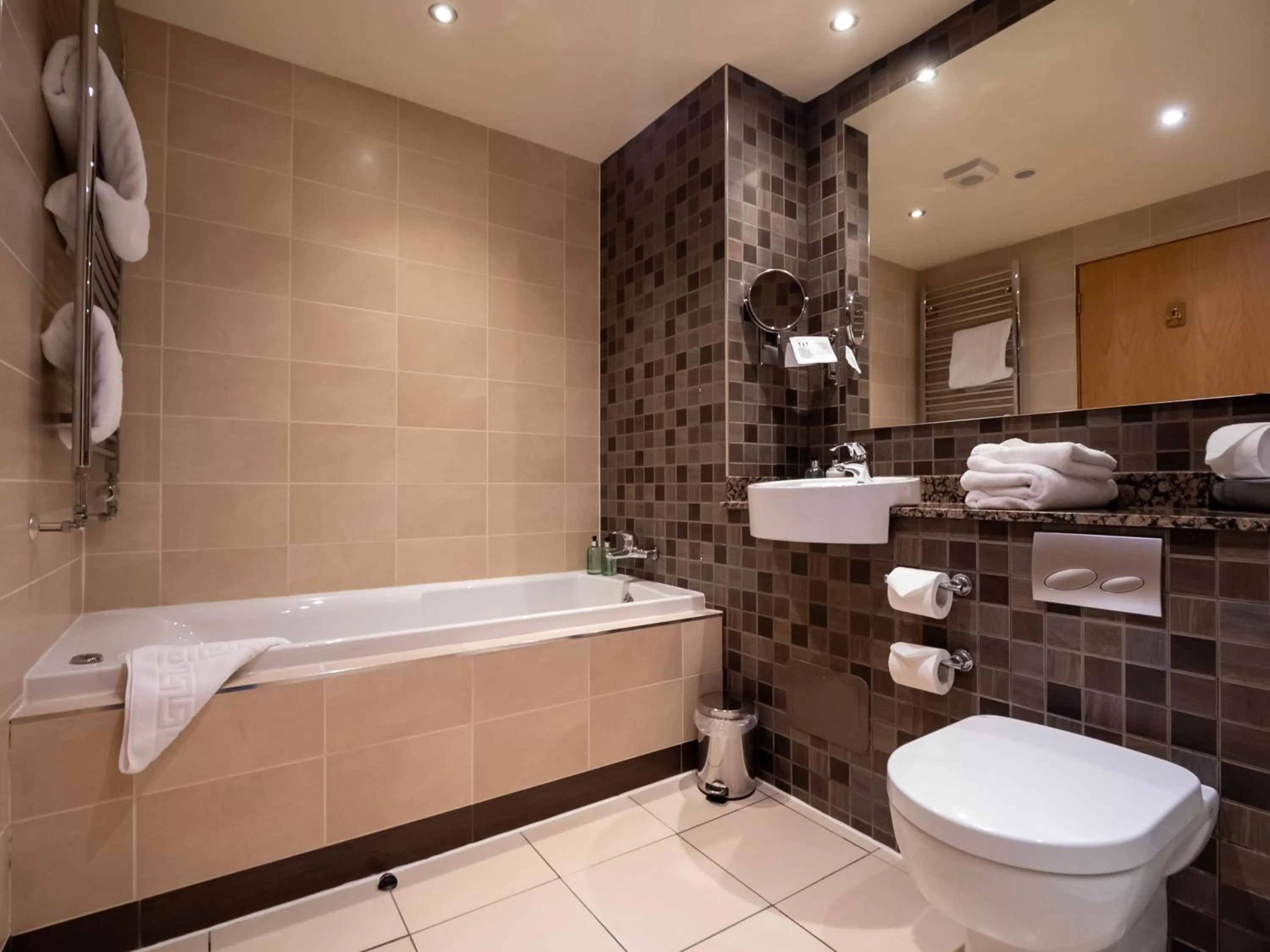 Bathroom in The Loans Inn