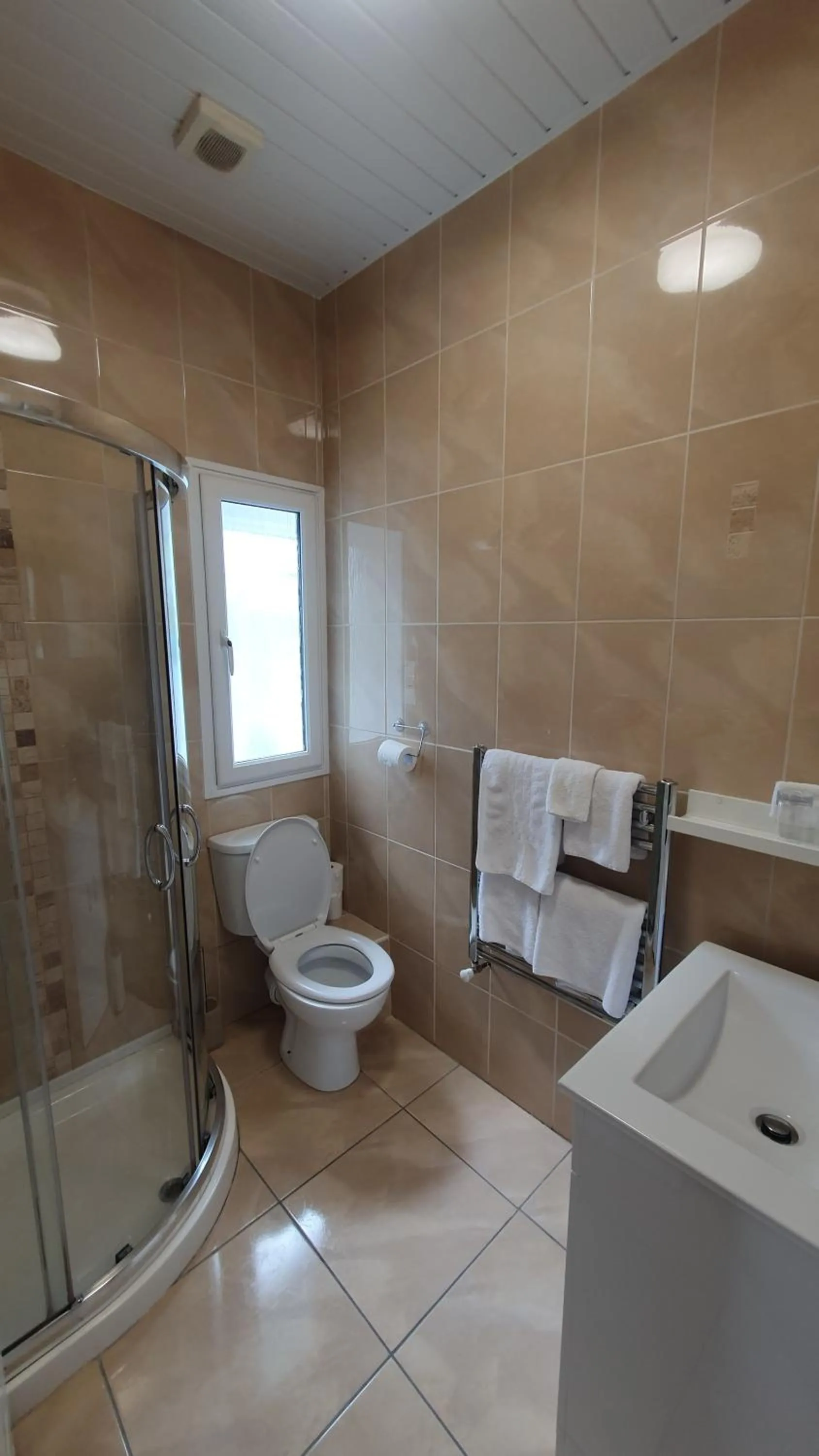 Shower in Rose Park House