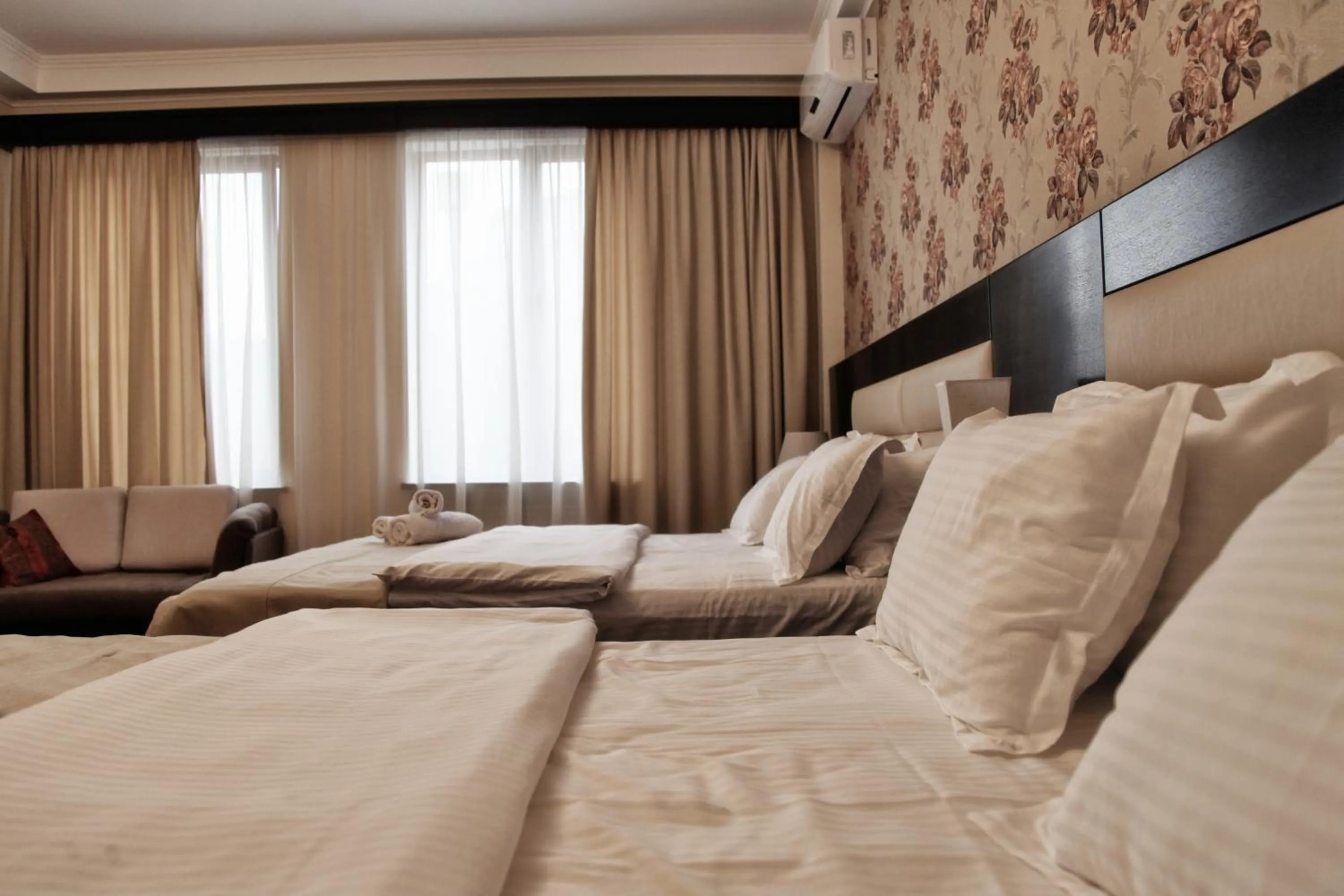 Bedroom, Bed in Hotel Four Brothers