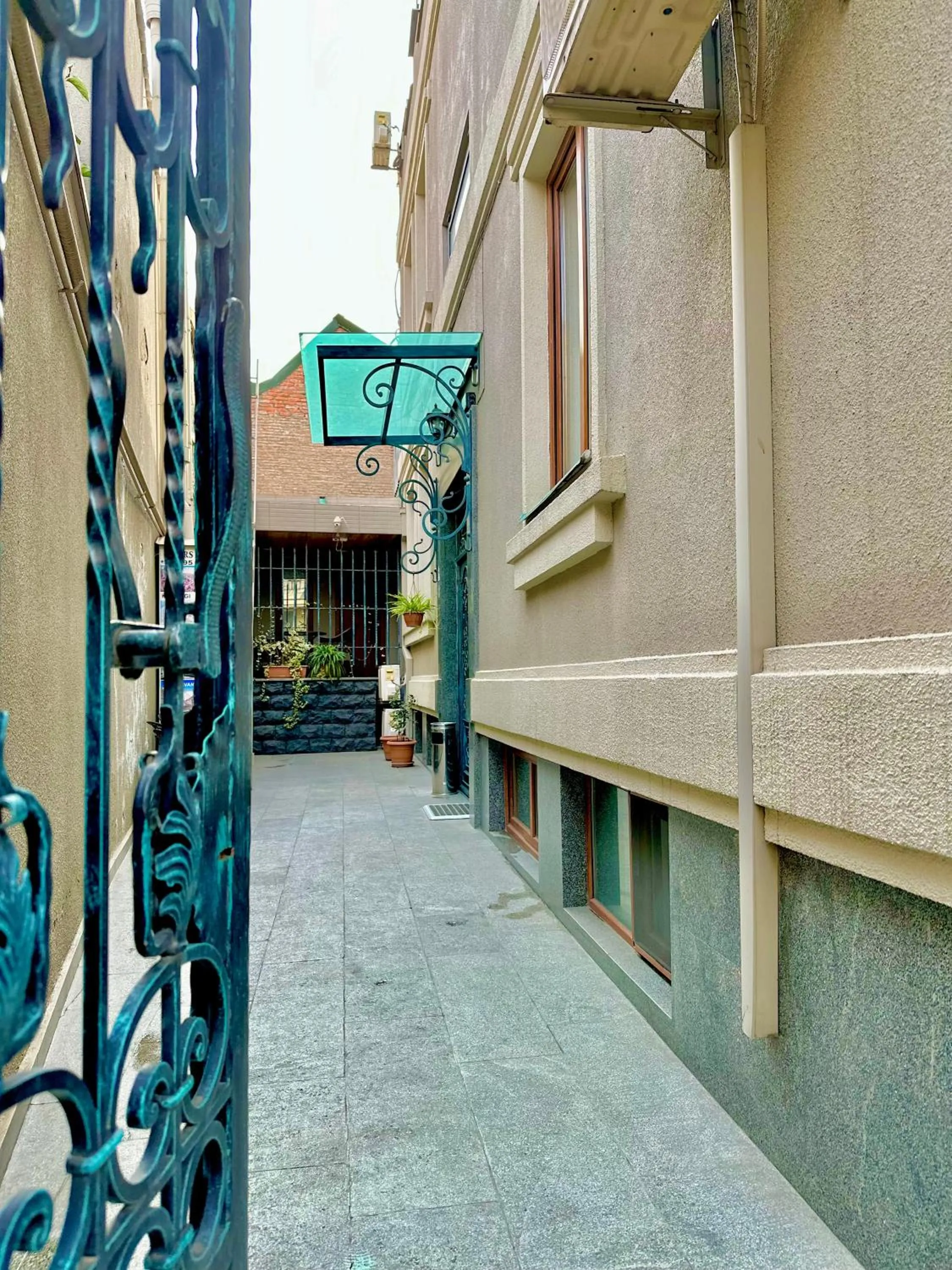 Property building in Hotel Four Brothers