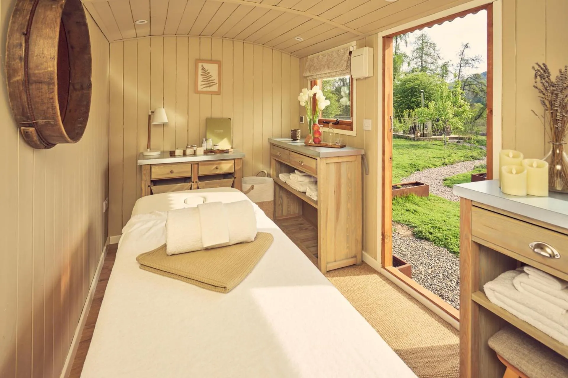 Spa and wellness centre/facilities, Bed in Riverside Inn, Aymestrey