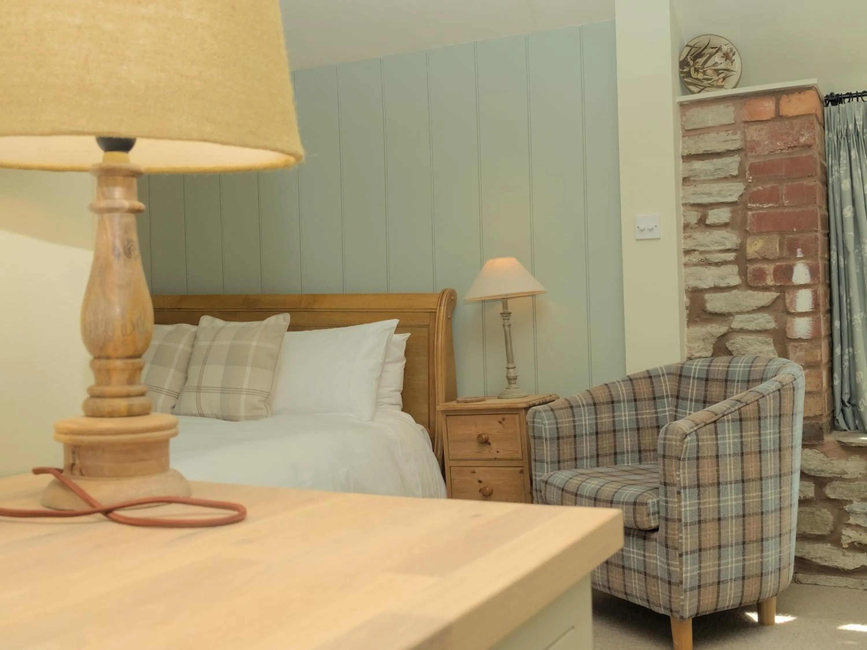 Seating area, Bed in Riverside Inn, Aymestrey