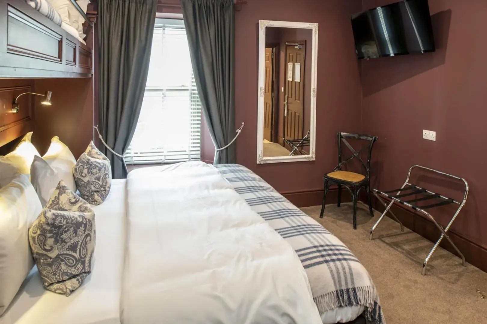 Double or Twin Room in Silken Thomas Accommodation Double or Twin Room in Silken Thomas Accommodation