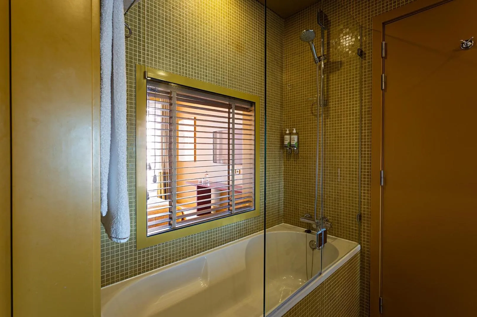 Bathroom in Pestana Palacio do Freixo, Pousada & National Monument - The Leading Hotels of the World