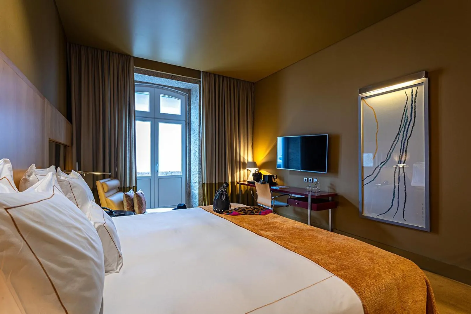 Bed in Pestana Palacio do Freixo, Pousada & National Monument - The Leading Hotels of the World