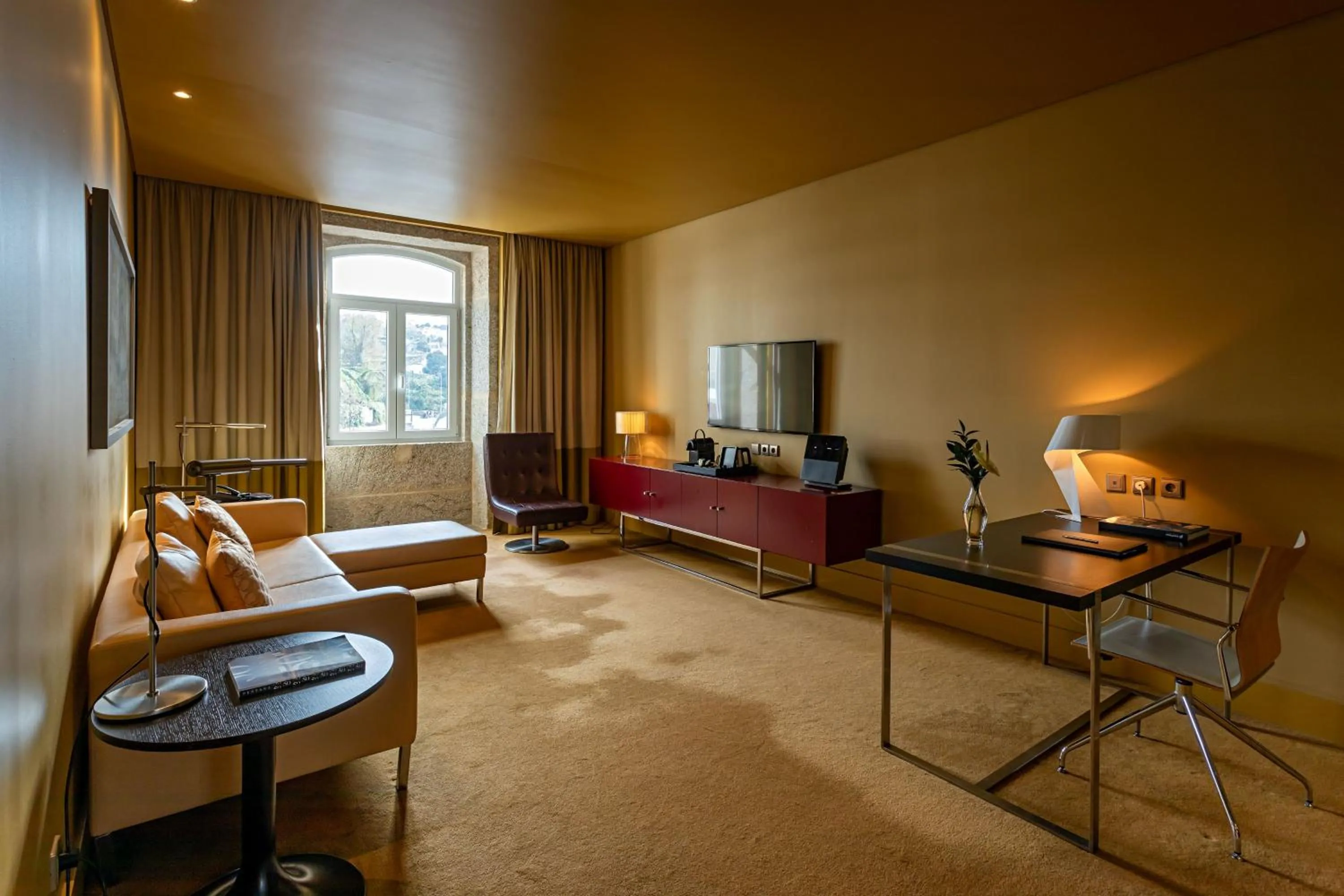 Living room in Pestana Palacio do Freixo, Pousada & National Monument - The Leading Hotels of the World