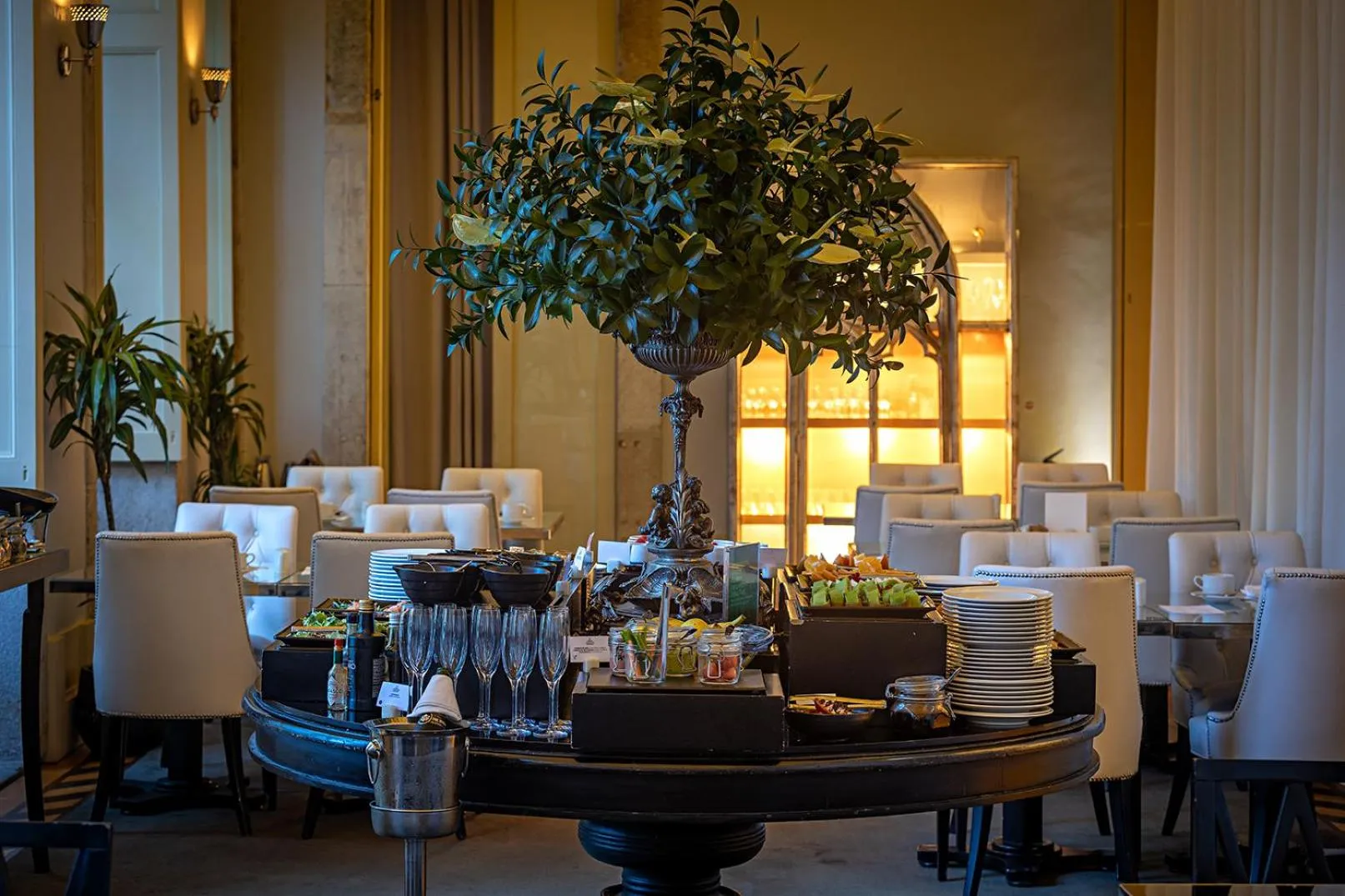 Buffet breakfast in Pestana Palacio do Freixo, Pousada & National Monument - The Leading Hotels of the World