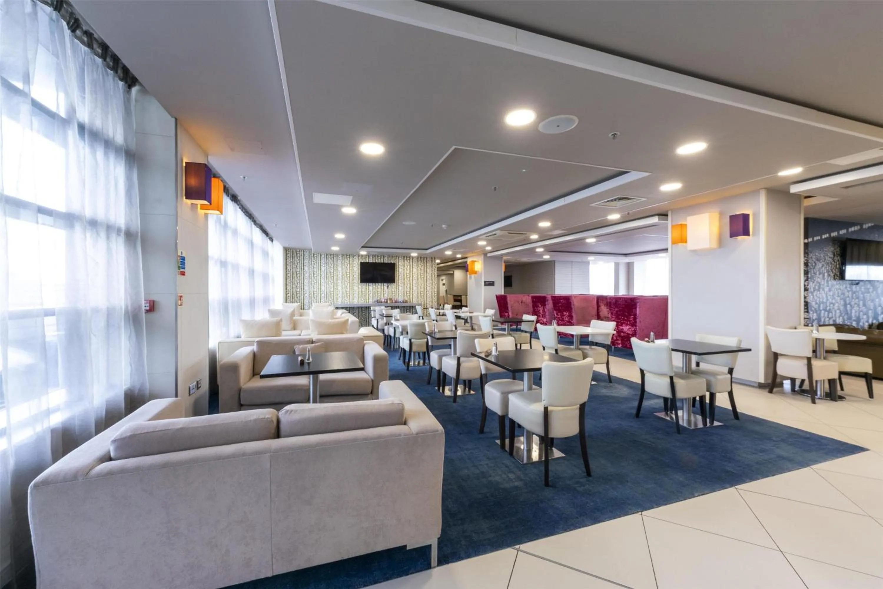 Restaurant/places to eat in Hampton by Hilton Liverpool John Lennon Airport