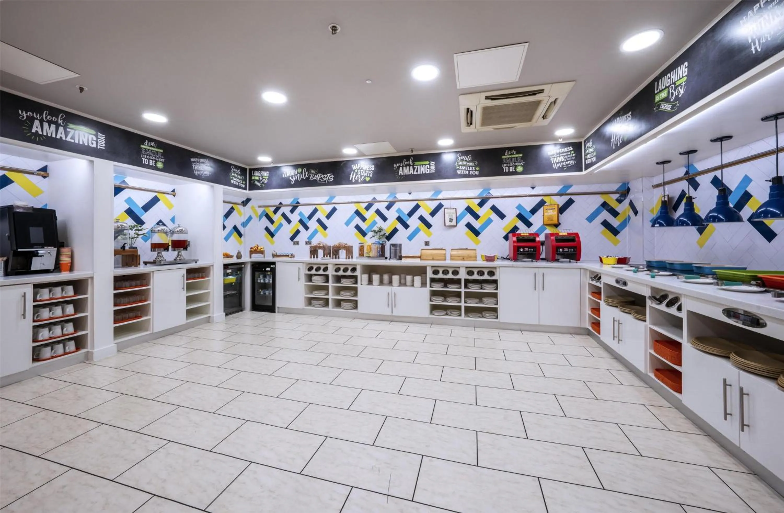 Breakfast in Hampton by Hilton Liverpool John Lennon Airport