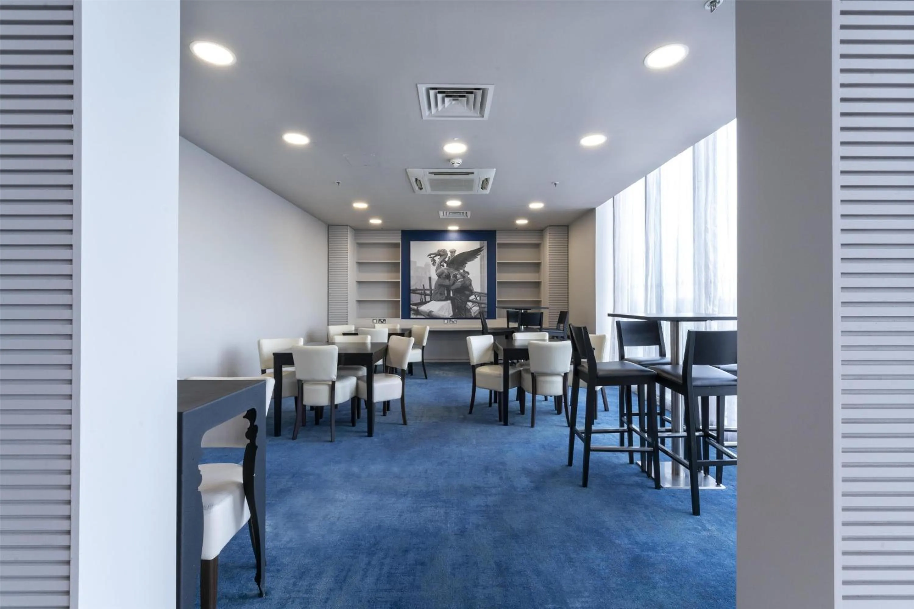 Restaurant/places to eat in Hampton by Hilton Liverpool John Lennon Airport