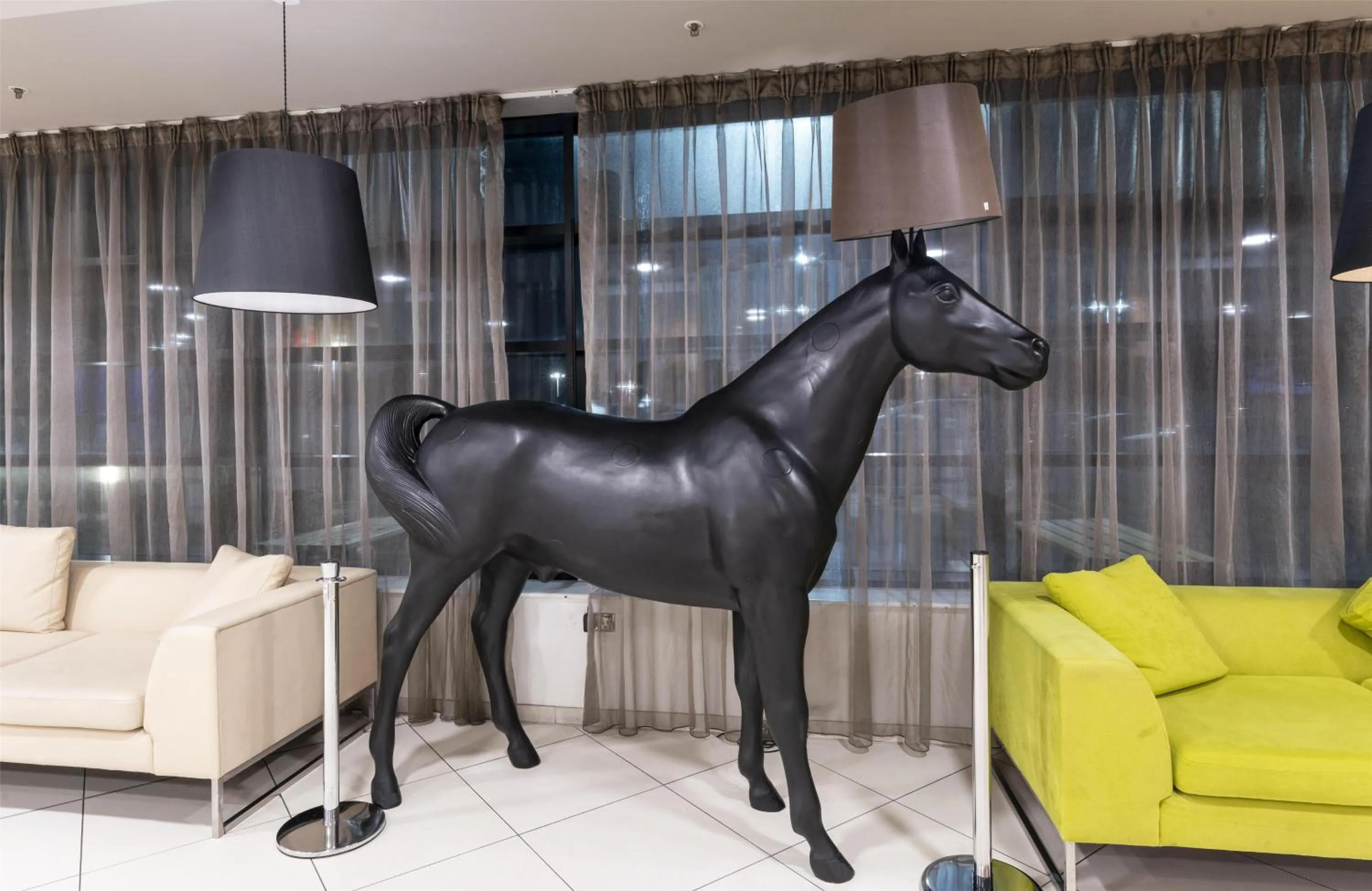 Lobby or reception in Hampton by Hilton Liverpool John Lennon Airport