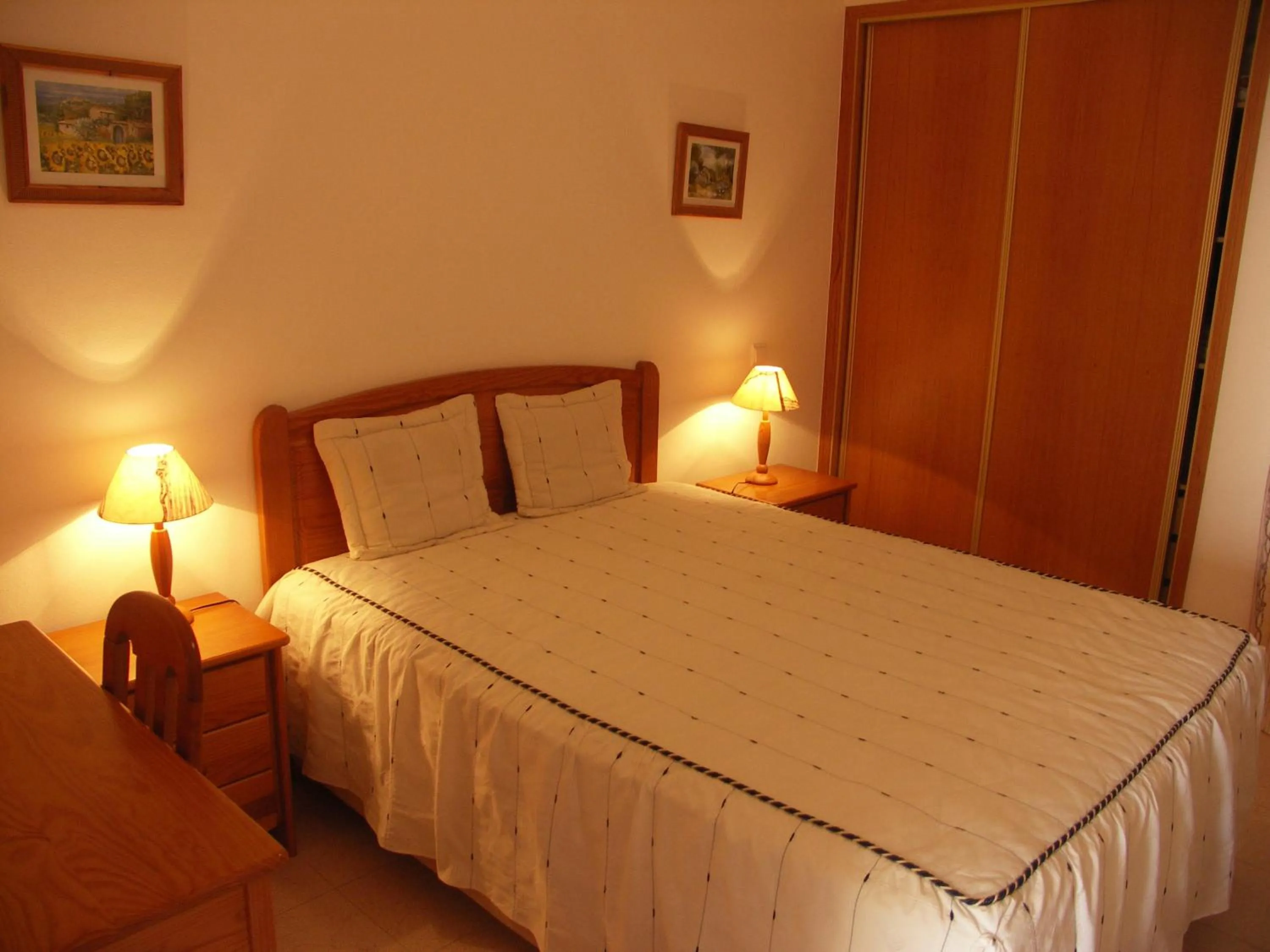 Bedroom, Bed in Clube Meia Praia