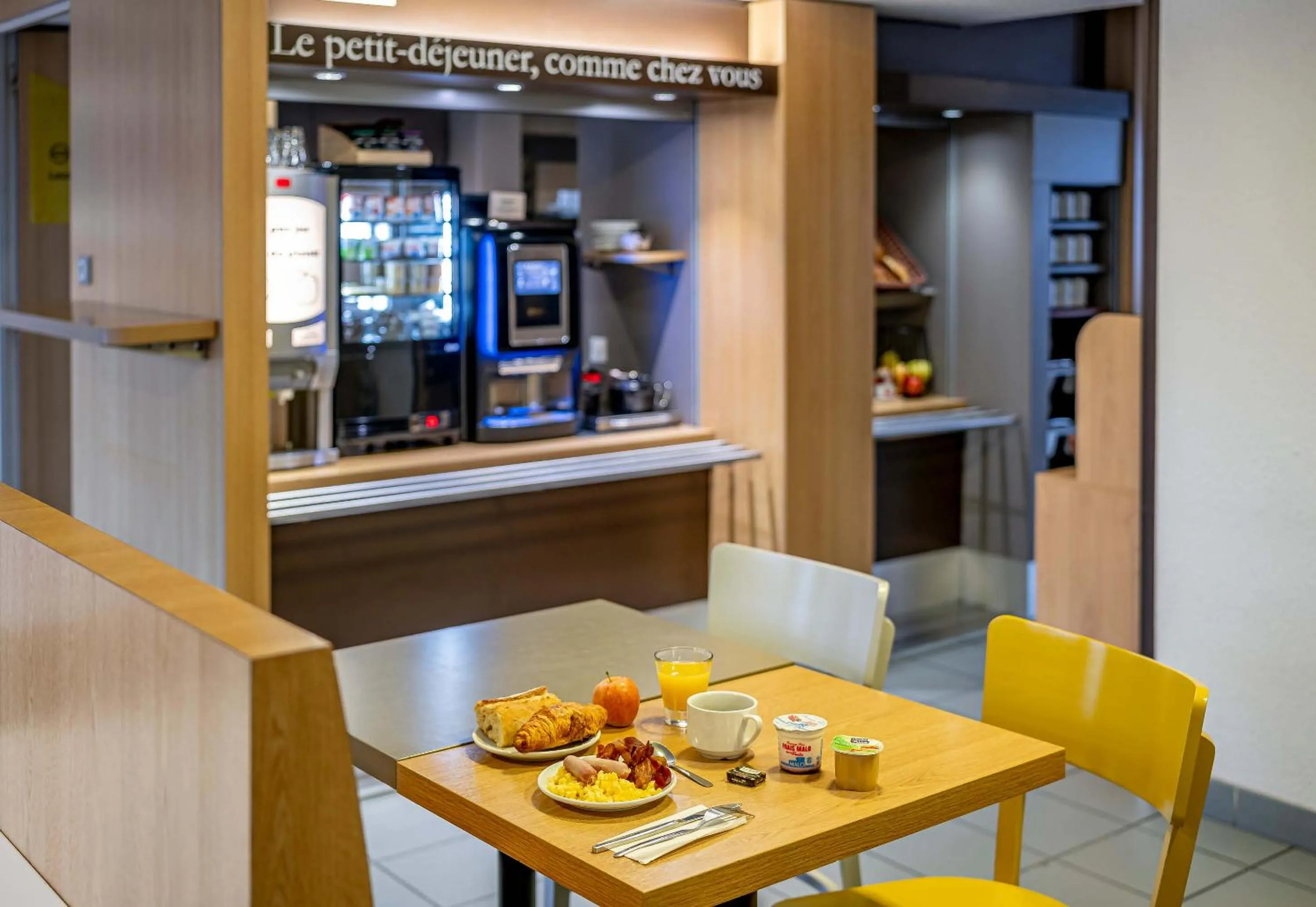 Breakfast in B&B HOTEL Bordeaux Lormont