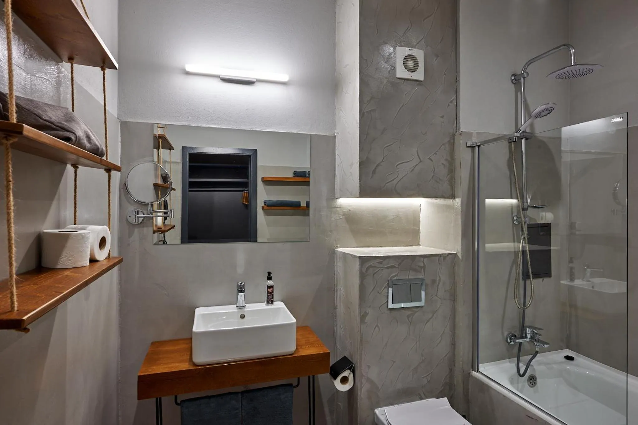 Shower in Sunny Beach Club - Adults Only #YouthfulVibes