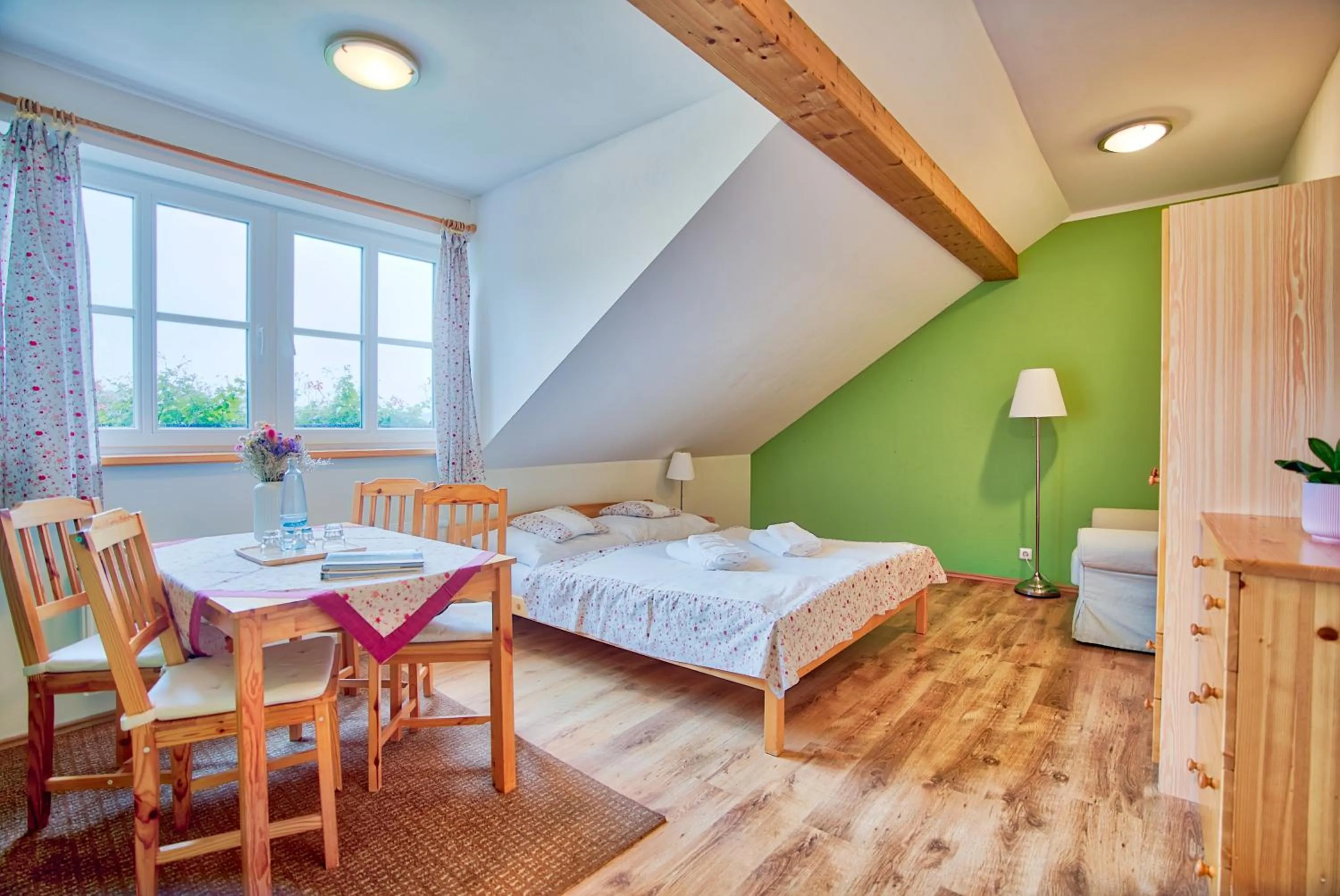 Bed in Penzion Pivnice - Jítravský Dvorec