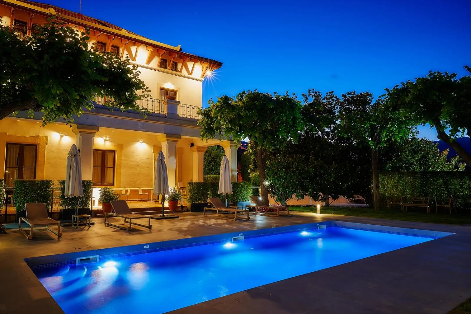 Swimming pool in Hotel Arrey Alella