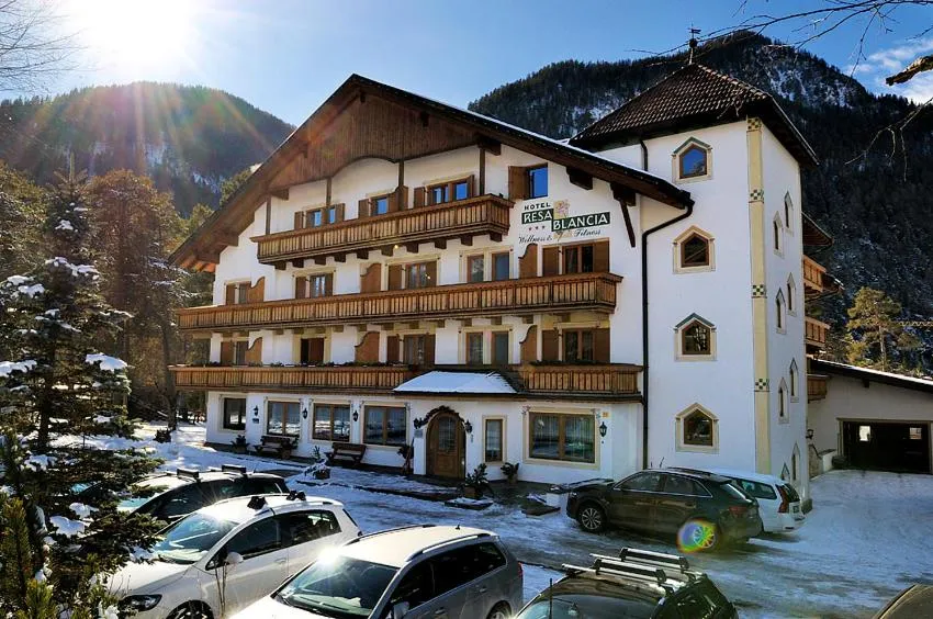 Property building in Hotel Resa Blancia