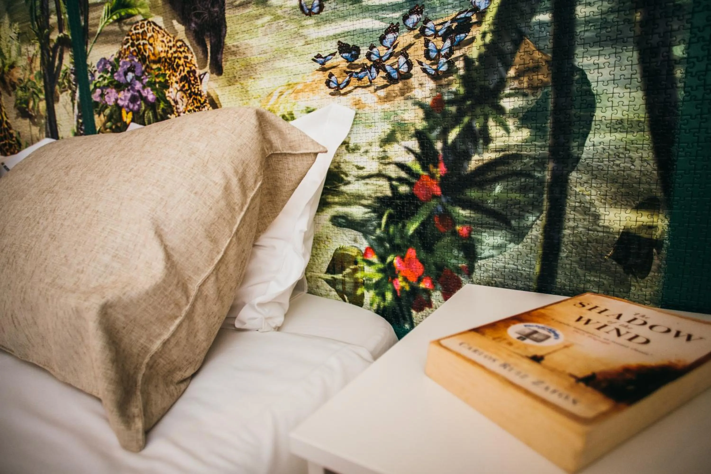 Decorative detail, Bed in Puzzle Suites B&B