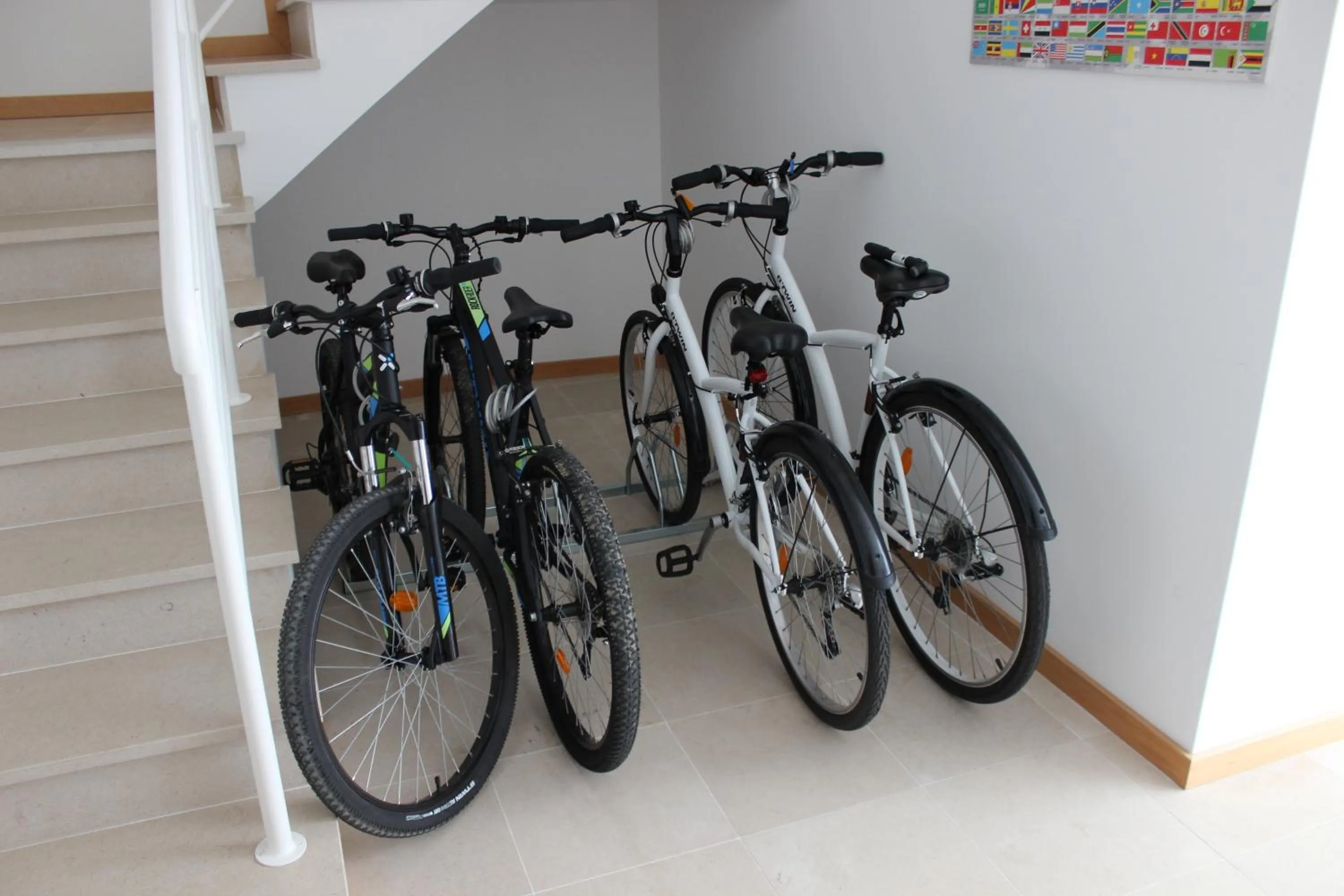 Cycling in Puzzle Suites B&B