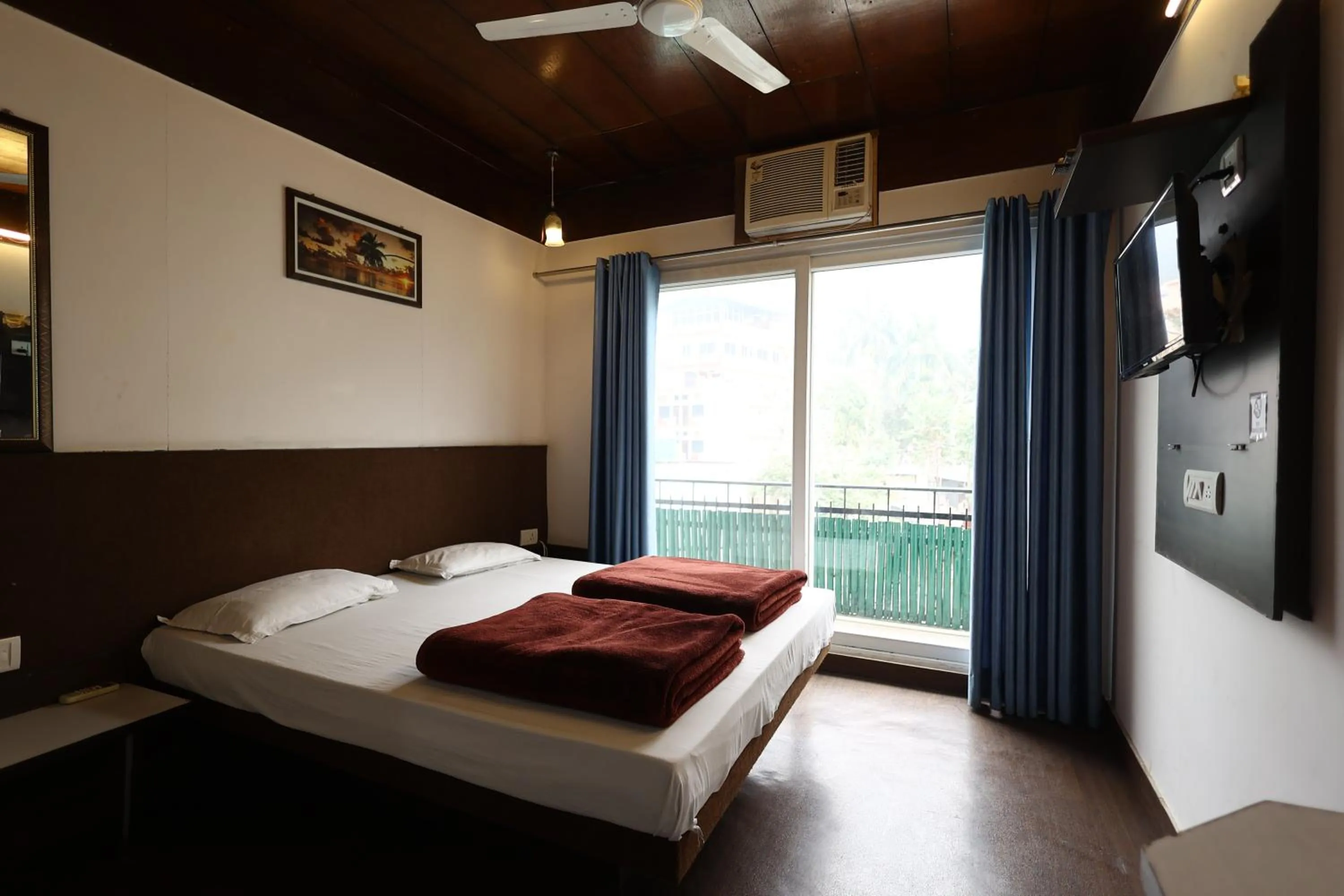 Bed in Hotel Moksha