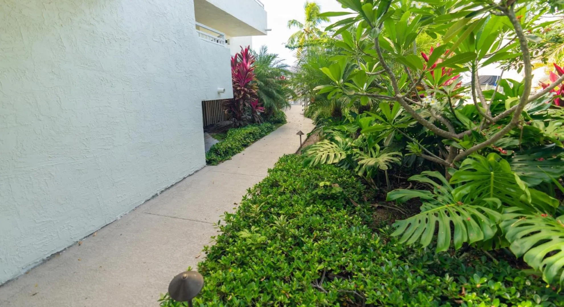 Property building in Caloosa Cove Resort