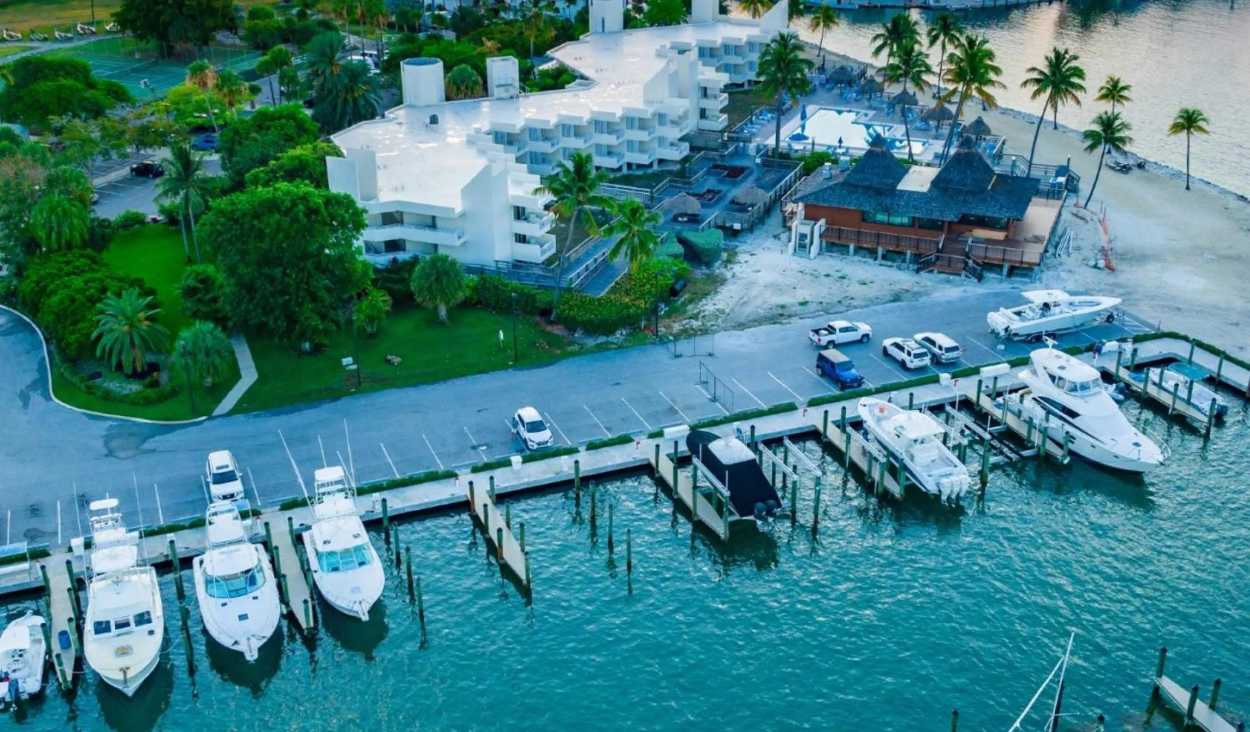 Property building in Caloosa Cove Resort