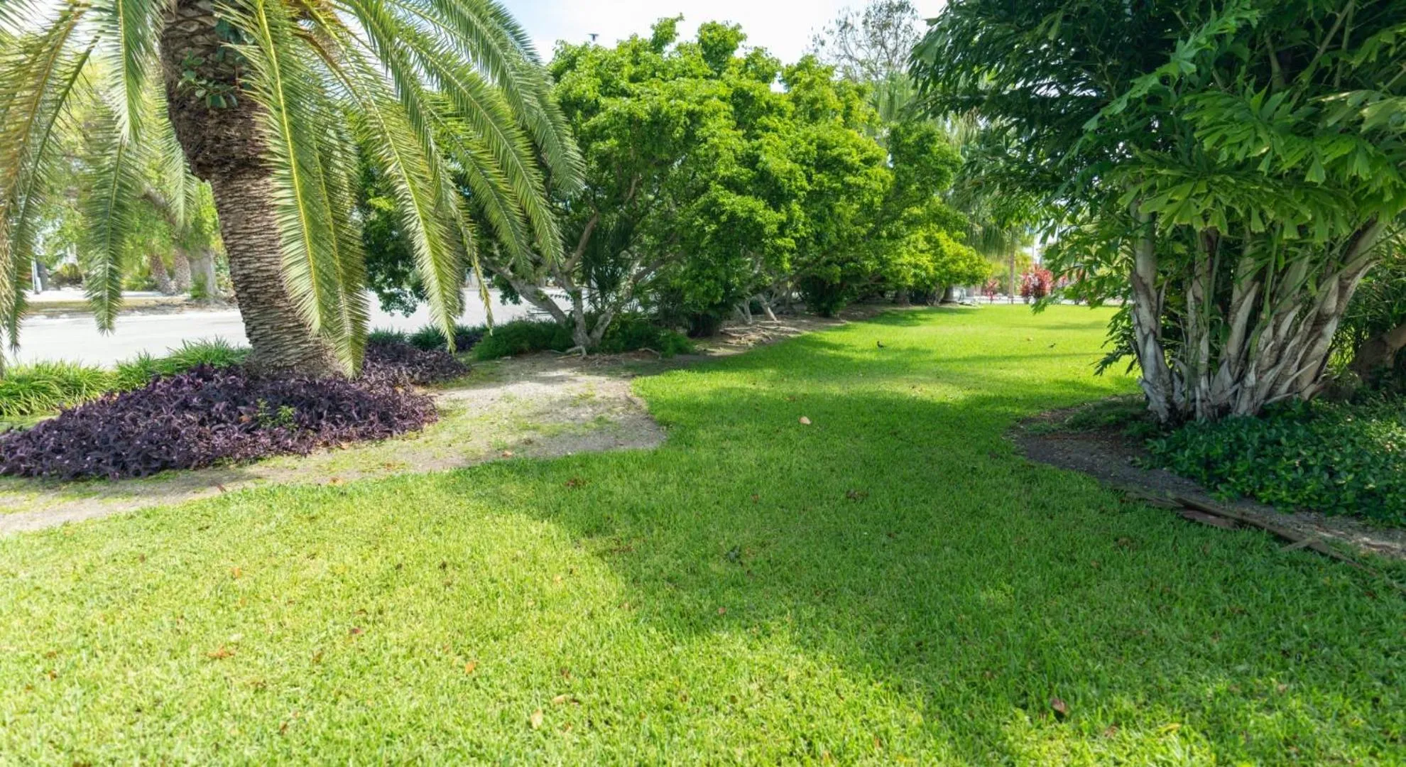 Property building in Caloosa Cove Resort