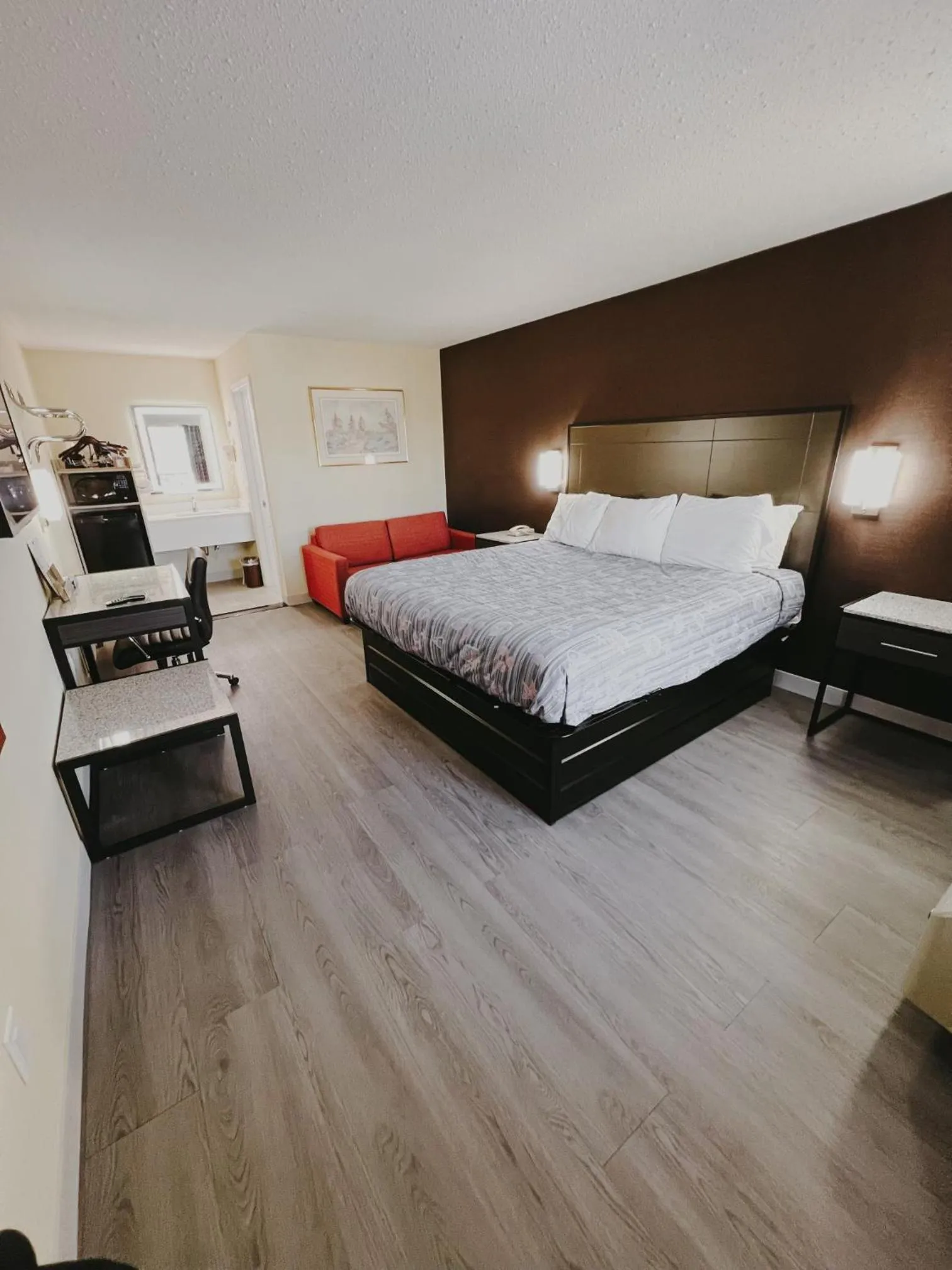 Bed in Travel Inn New Castle Airport