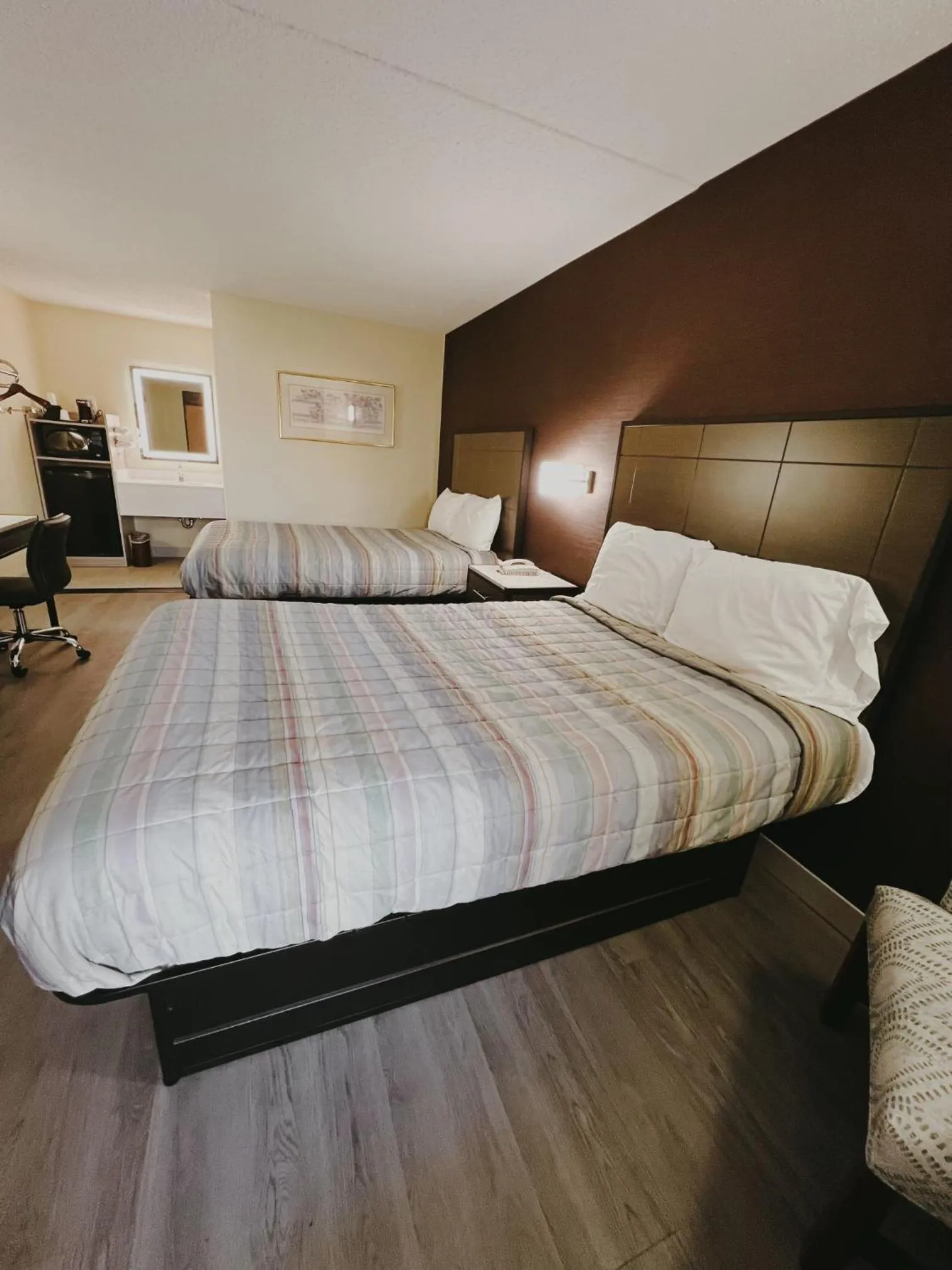 Bed in Travel Inn New Castle Airport