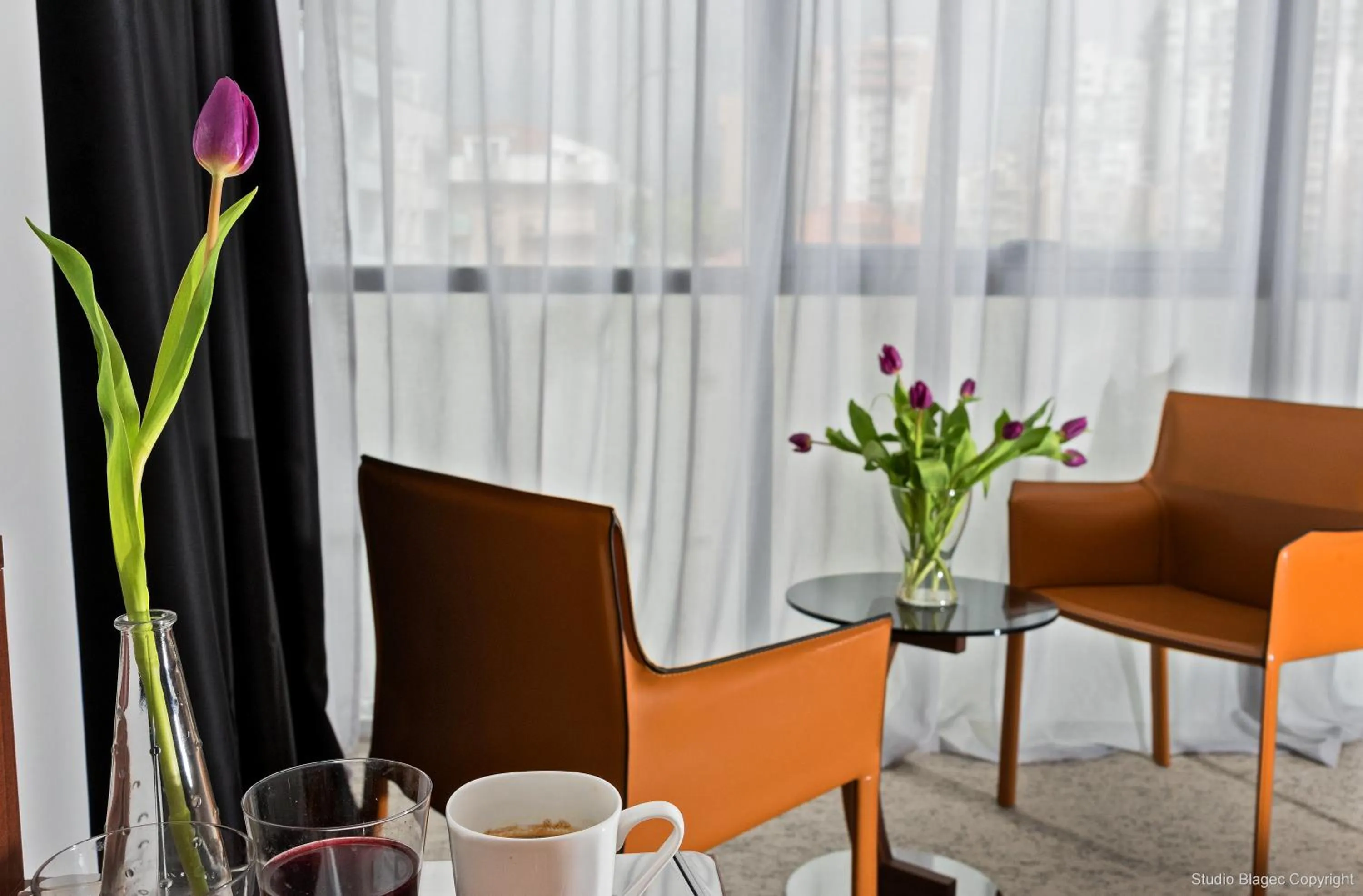 Seating area in Priska Med Luxury Rooms