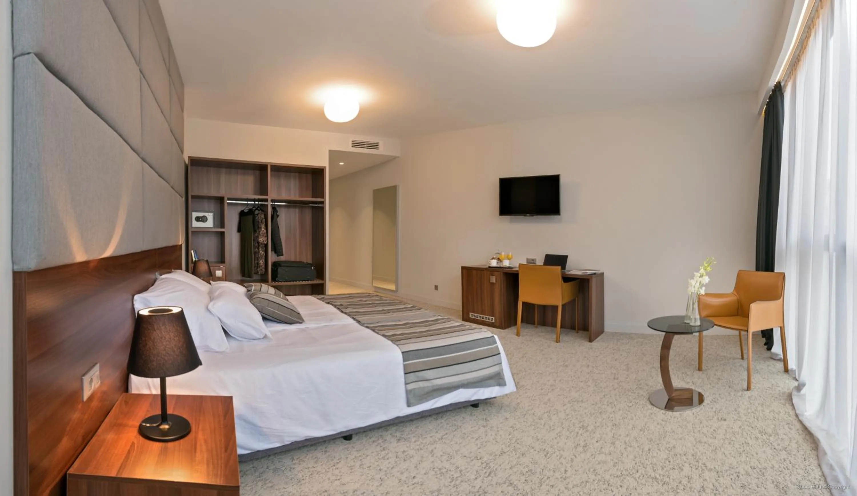 Photo of the whole room, Bed in Priska Med Luxury Rooms