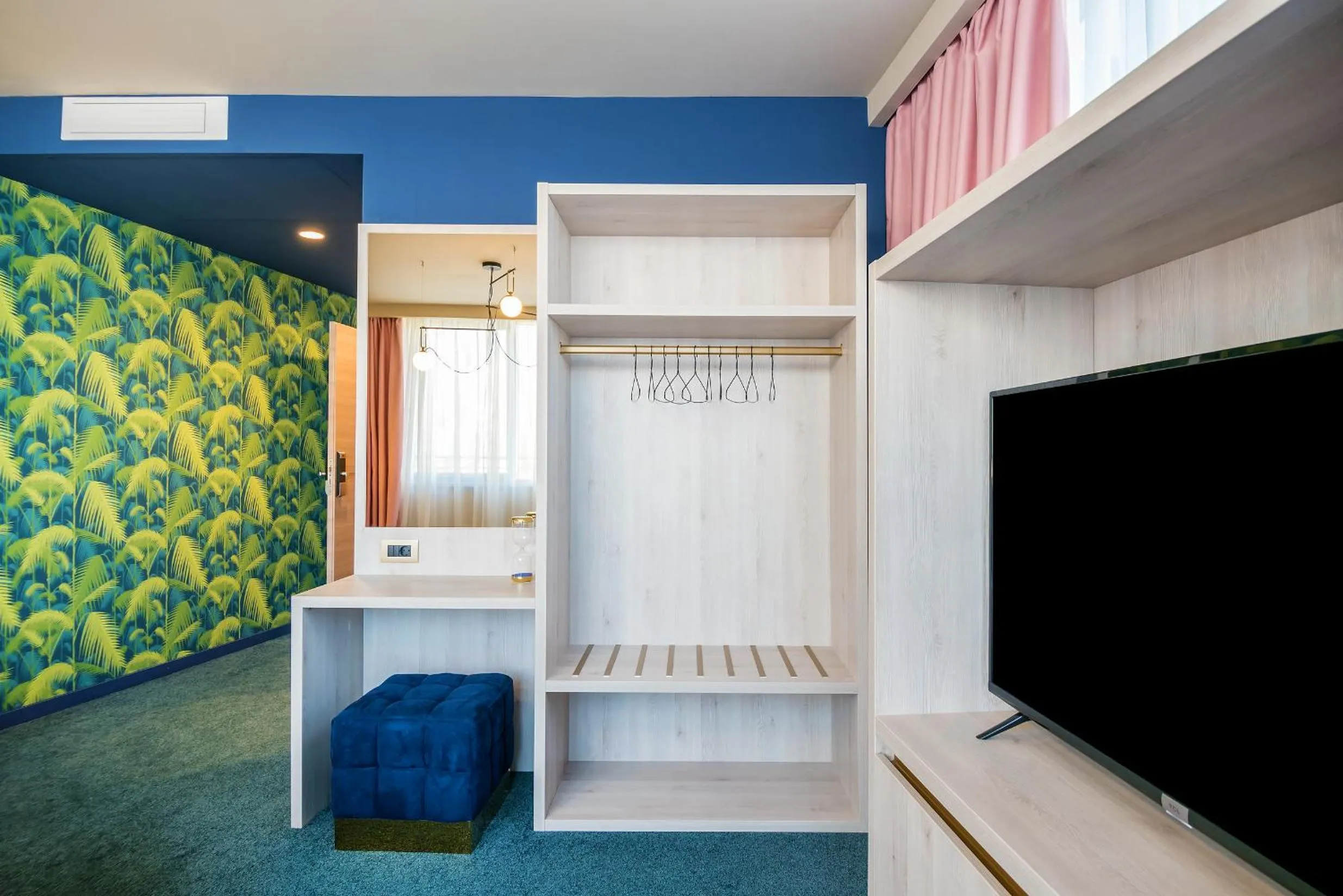 TV and multimedia, Bed in Priska Med Luxury Rooms
