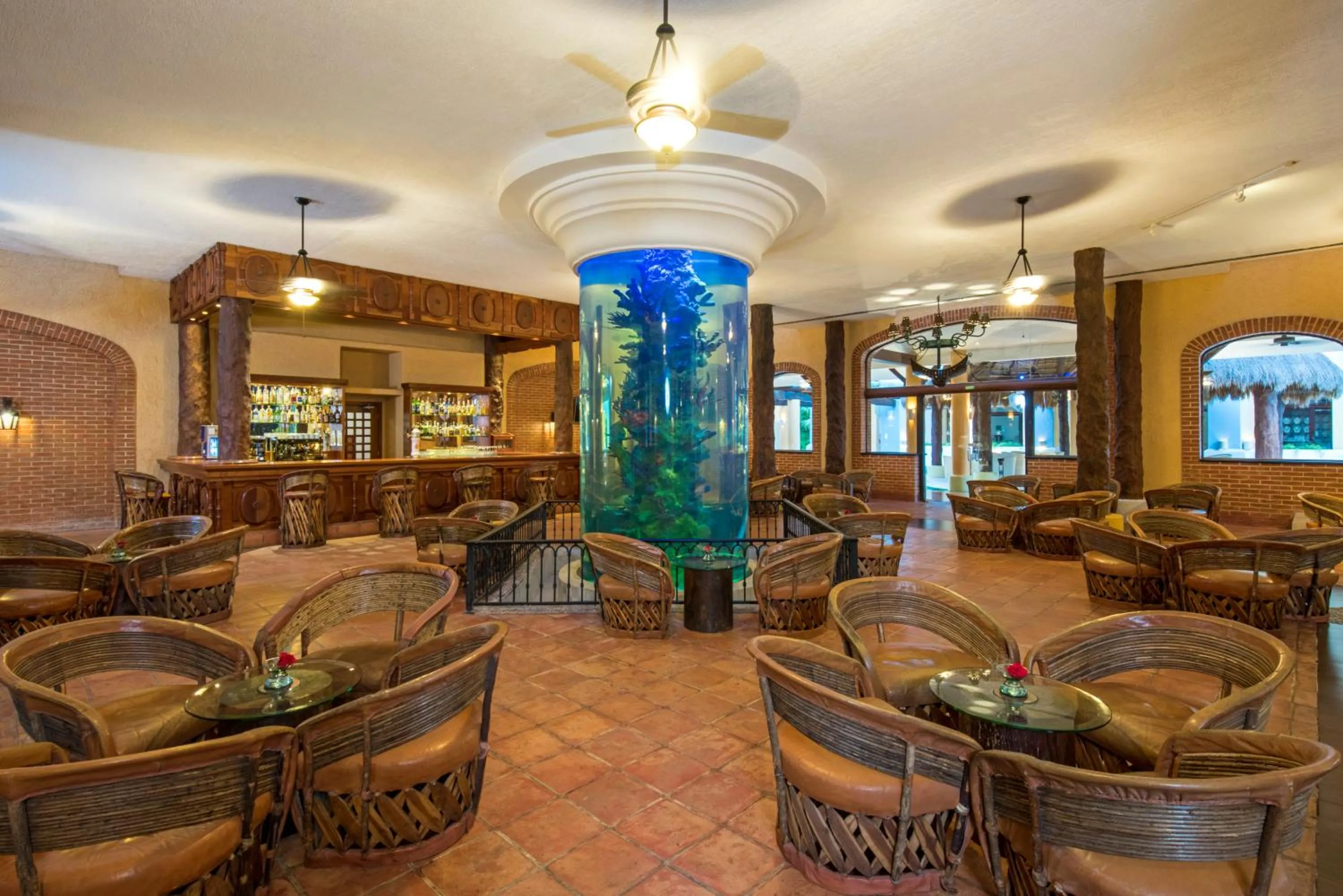 Lounge or bar in Iberostar Selection Paraíso Lindo - All Inclusive