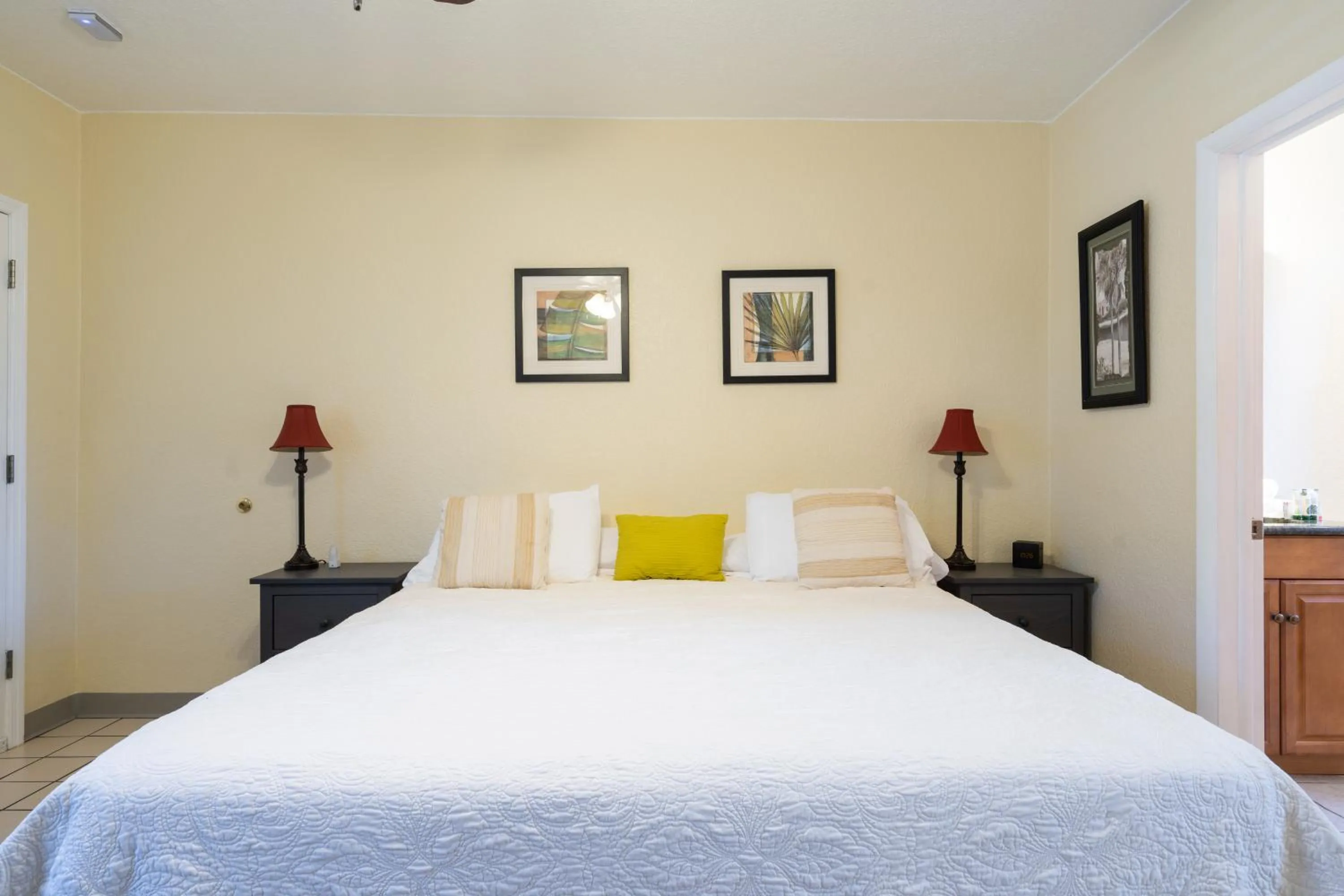 Bedroom, Bed in Mar Bay Exclusive Suites