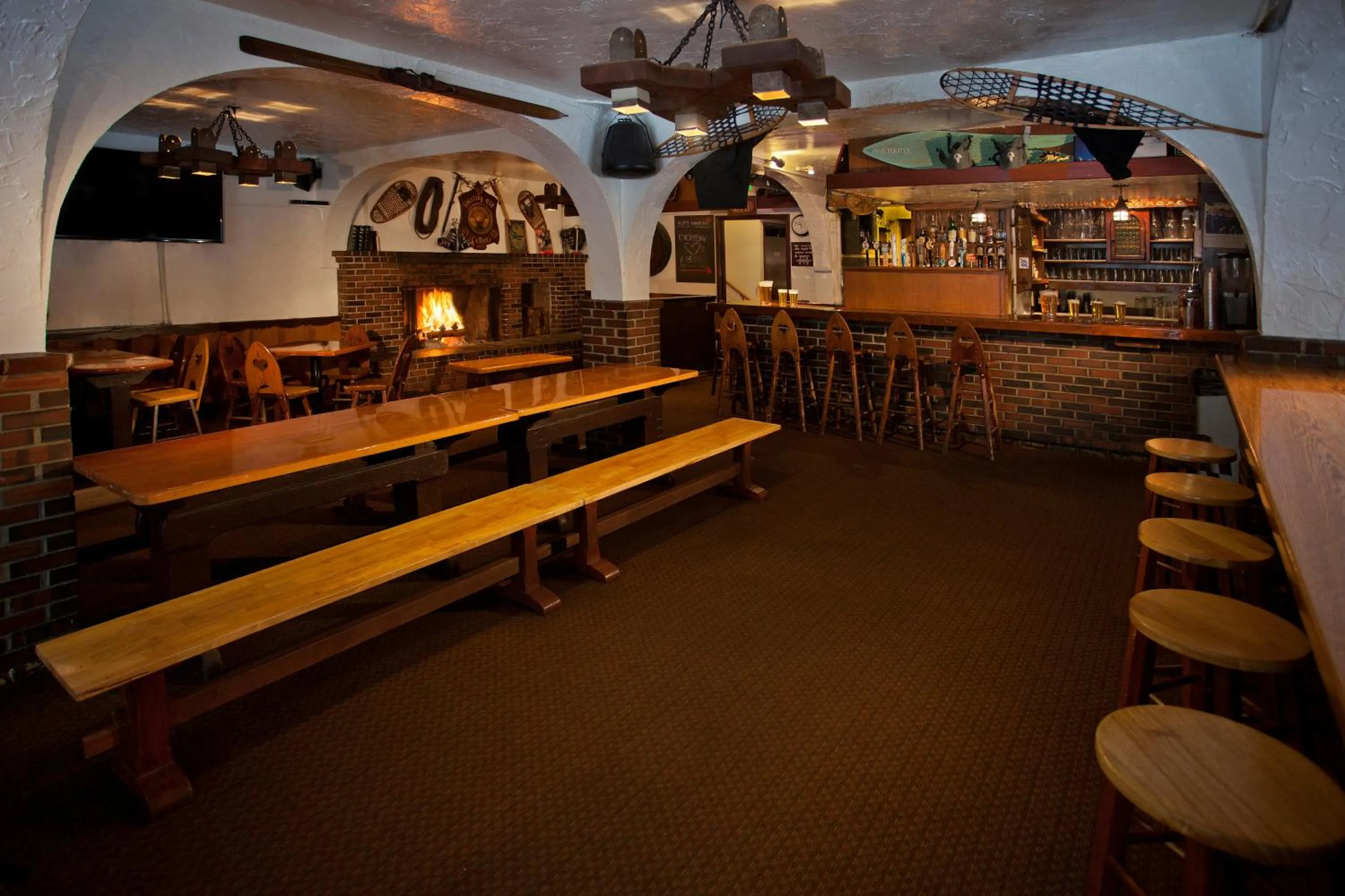 Lounge or bar in Crystal Mountain Hotels