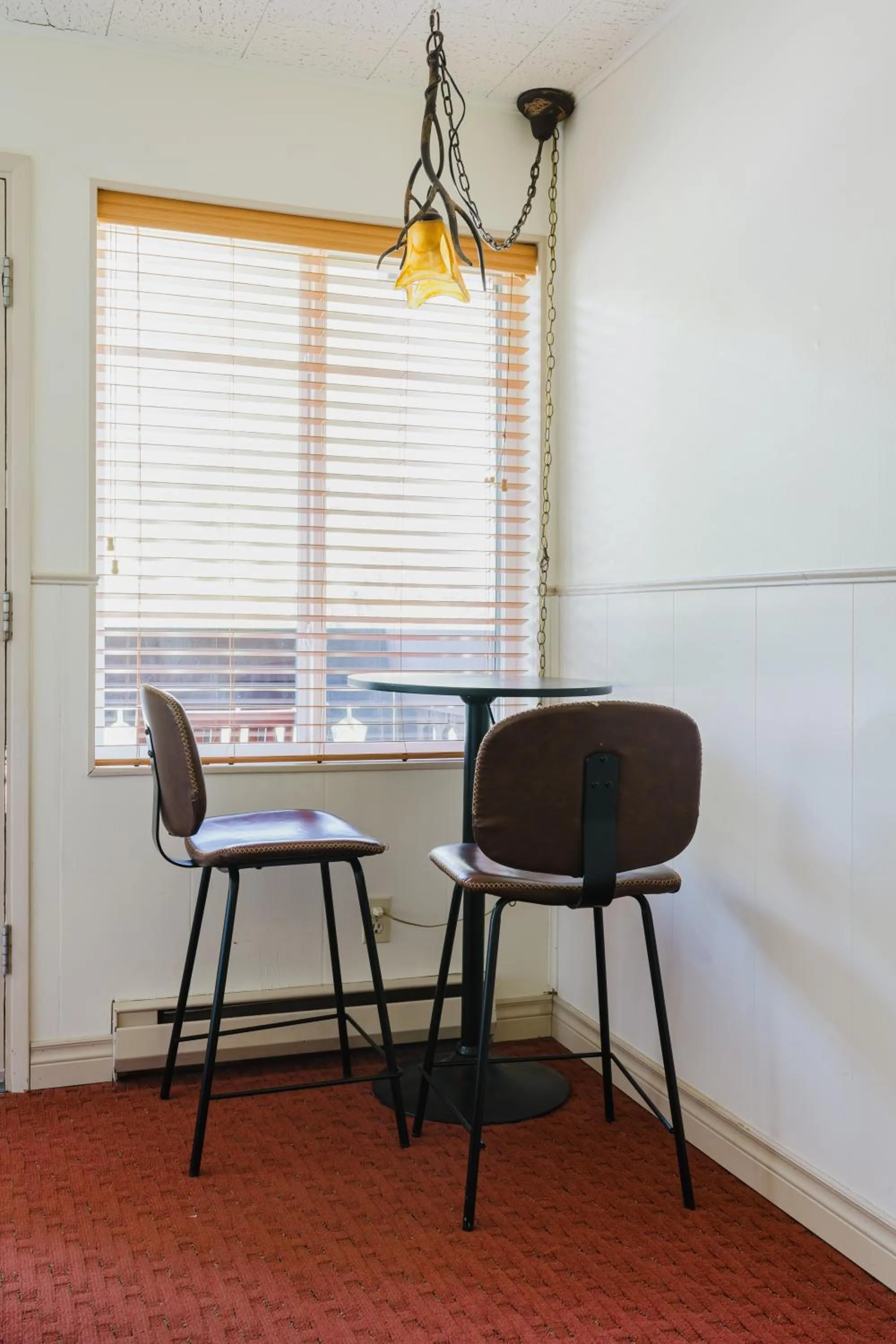Seating area in Crystal Mountain Hotels