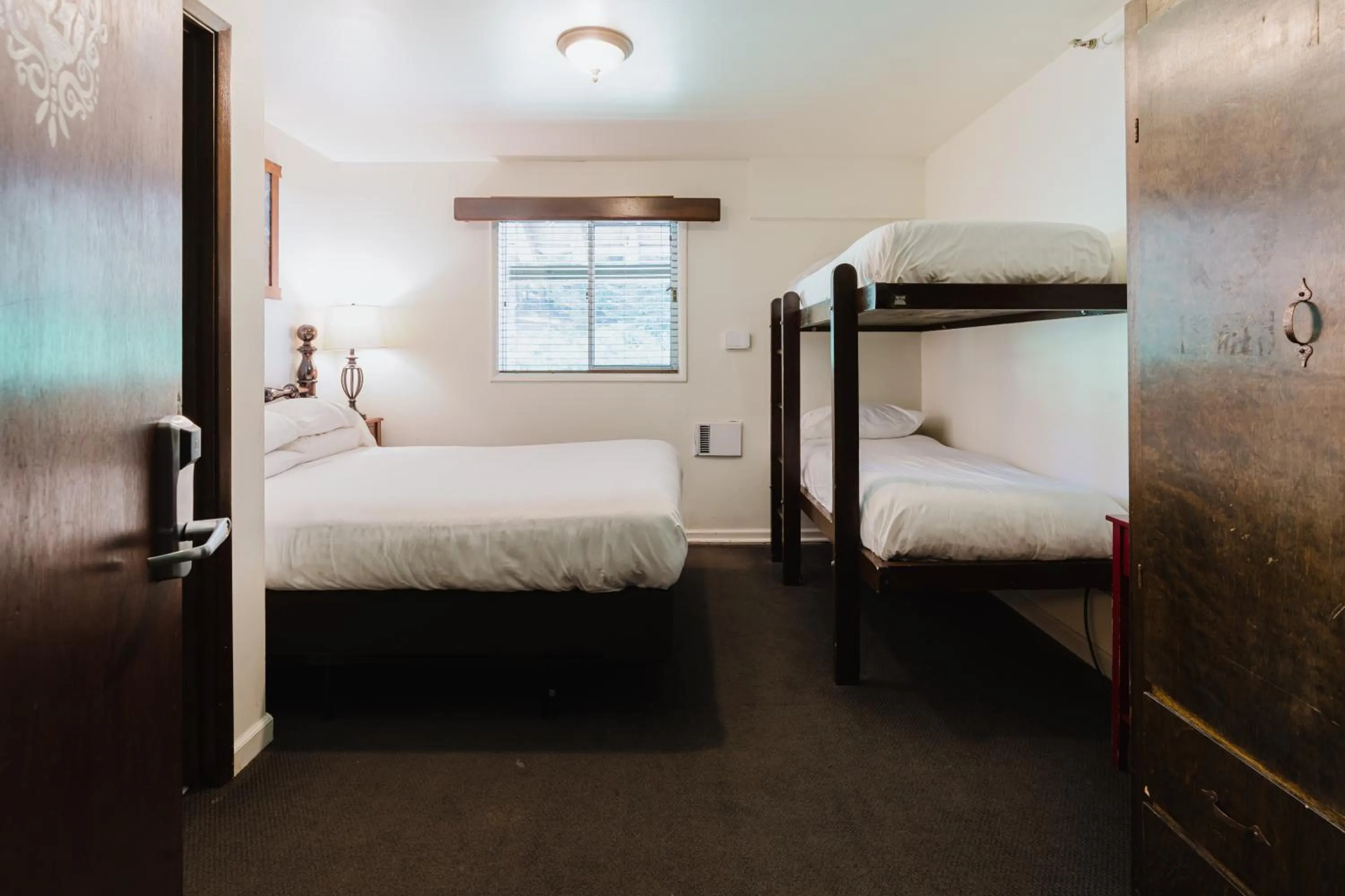 Photo of the whole room, Bed in Crystal Mountain Hotels
