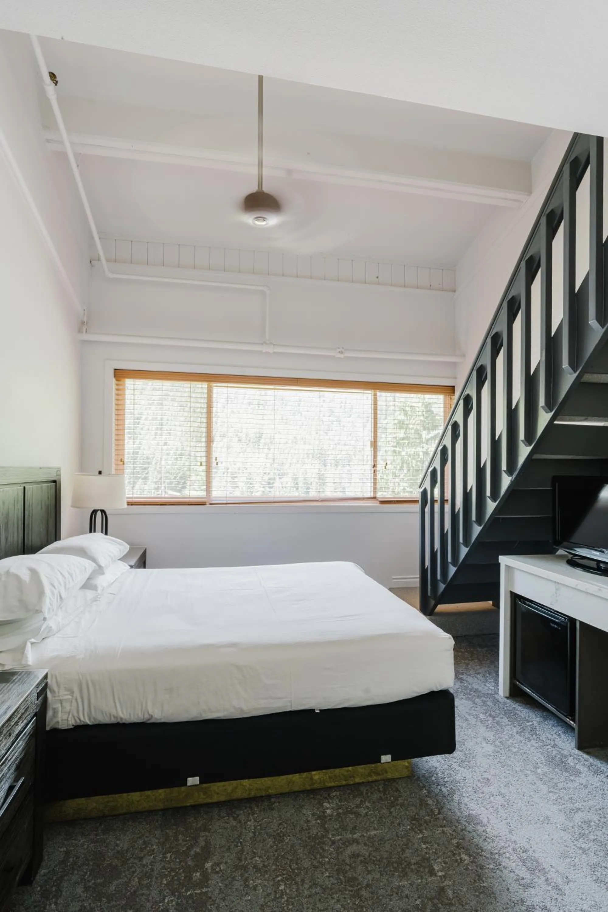 Photo of the whole room, Bed in Crystal Mountain Hotels