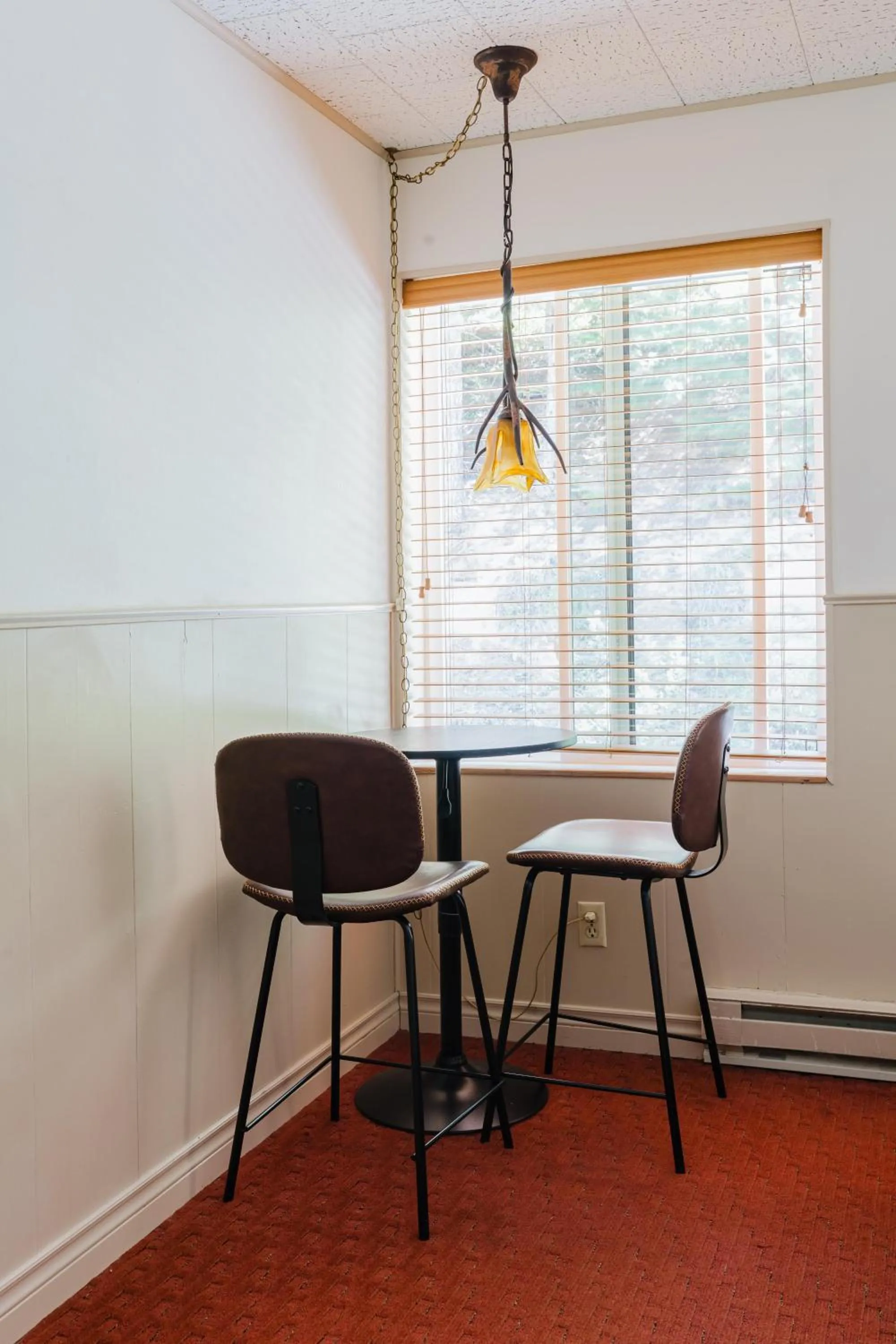 Dining area in Crystal Mountain Hotels