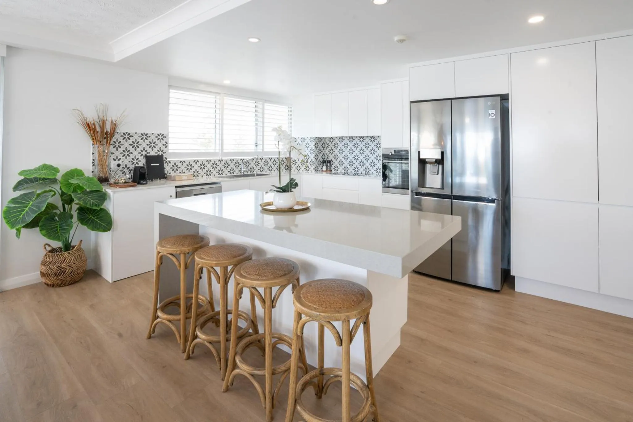 Coffee/tea facilities in Cashelmara Beachfront Apartments