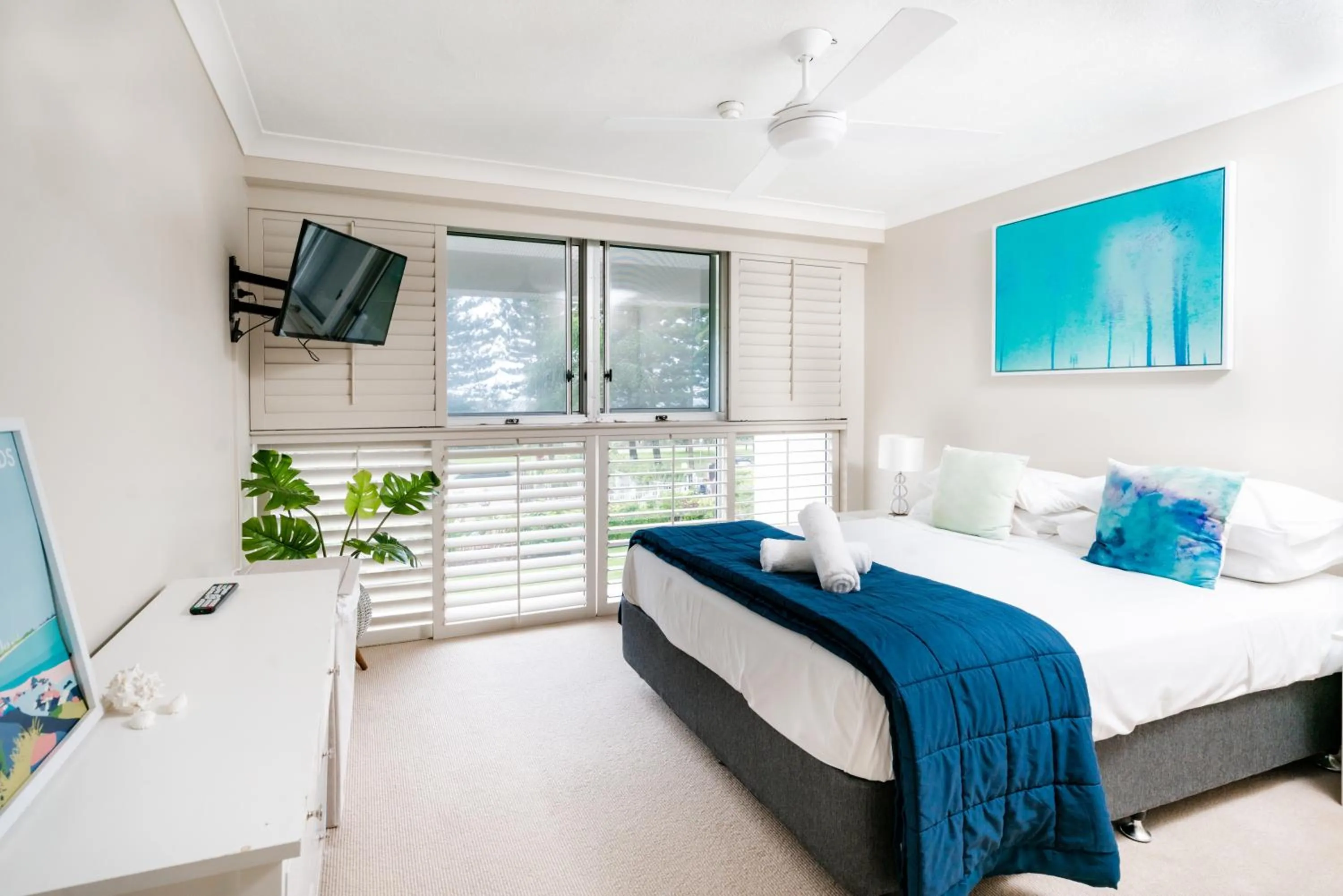 Bed in Cashelmara Beachfront Apartments