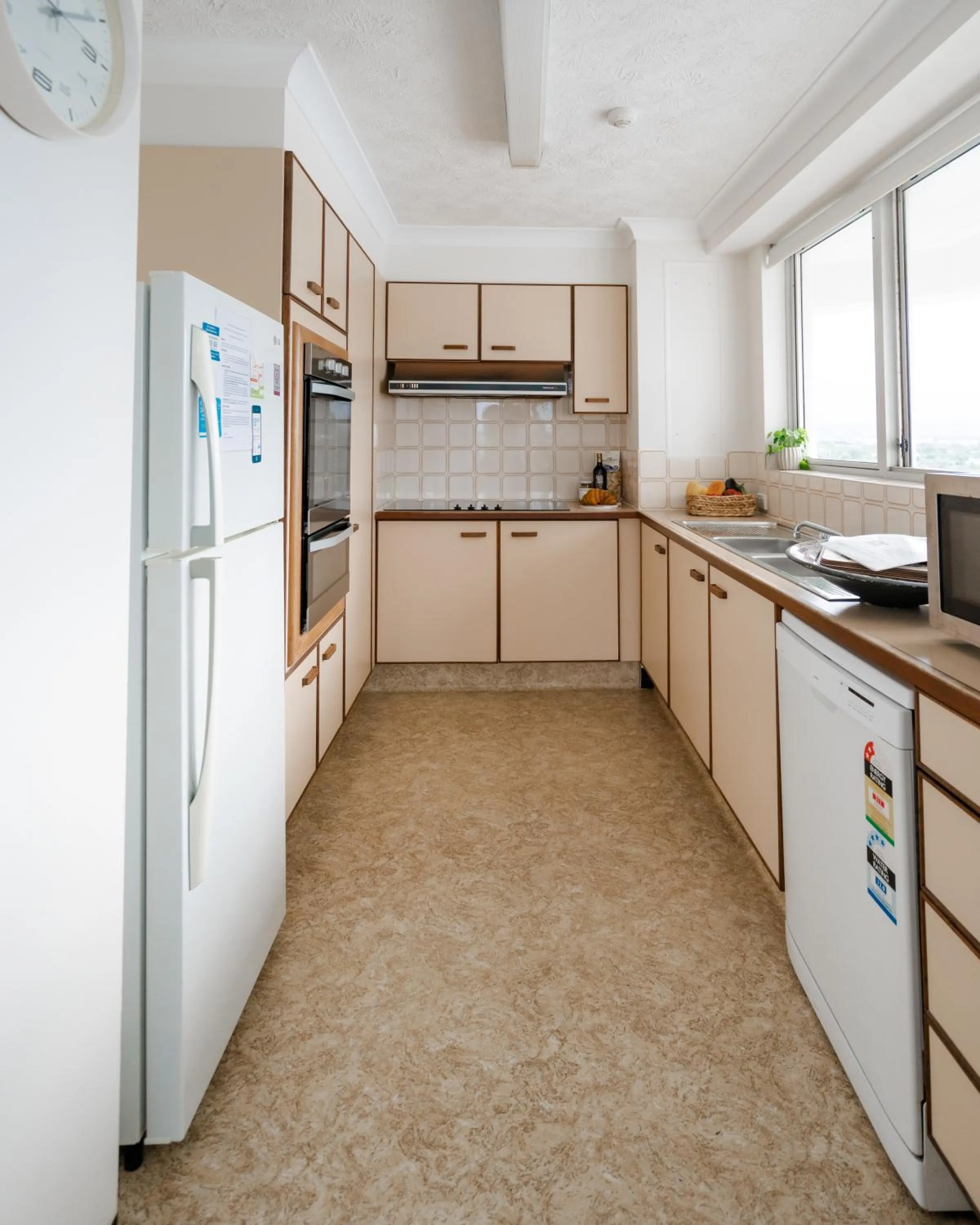 Kitchen or kitchenette in Cashelmara Beachfront Apartments