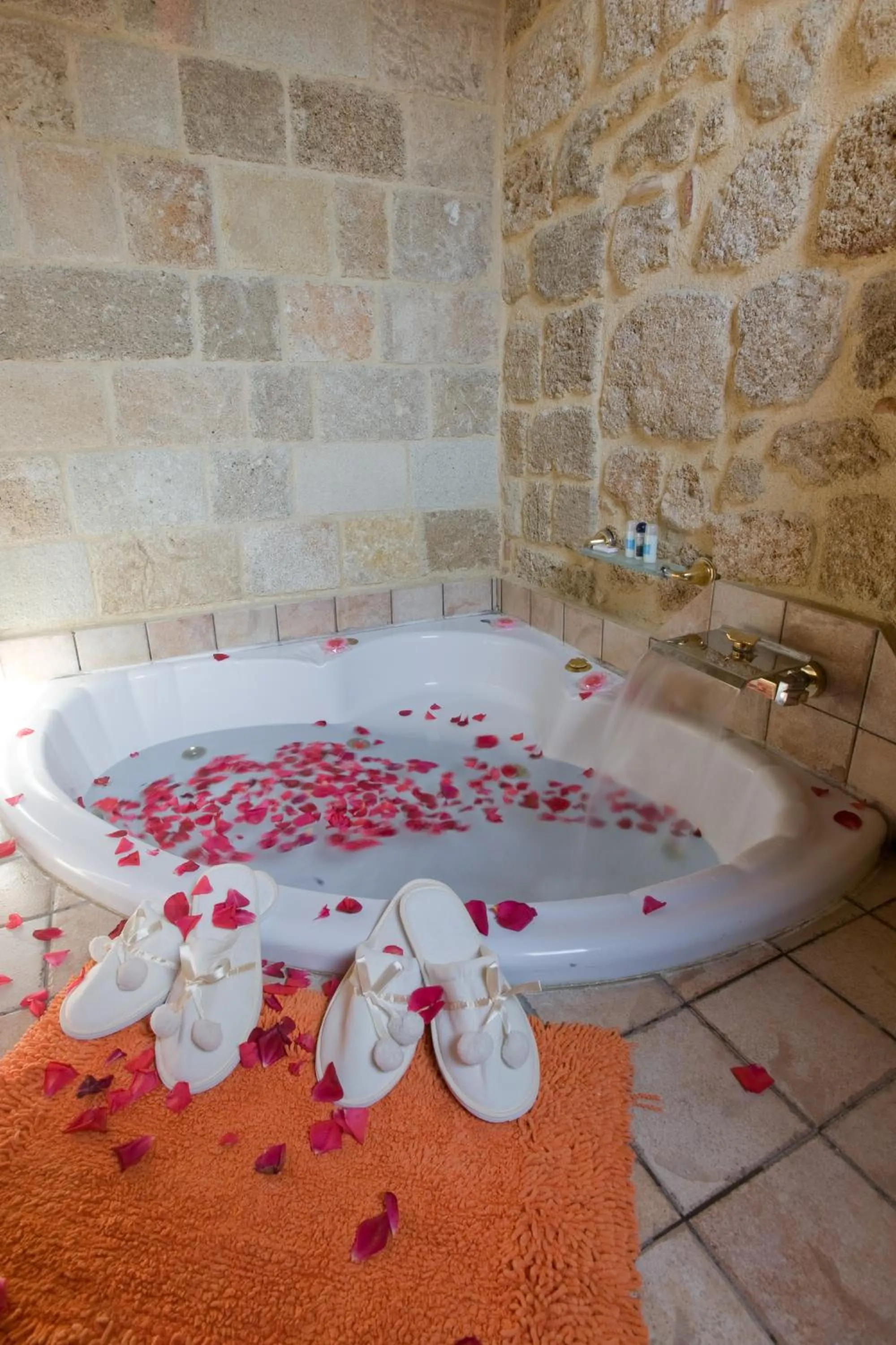 Bathroom in S.Nikolis' Historic Boutique Hotel