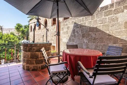 S.Nikolis' Historic Boutique Hotel