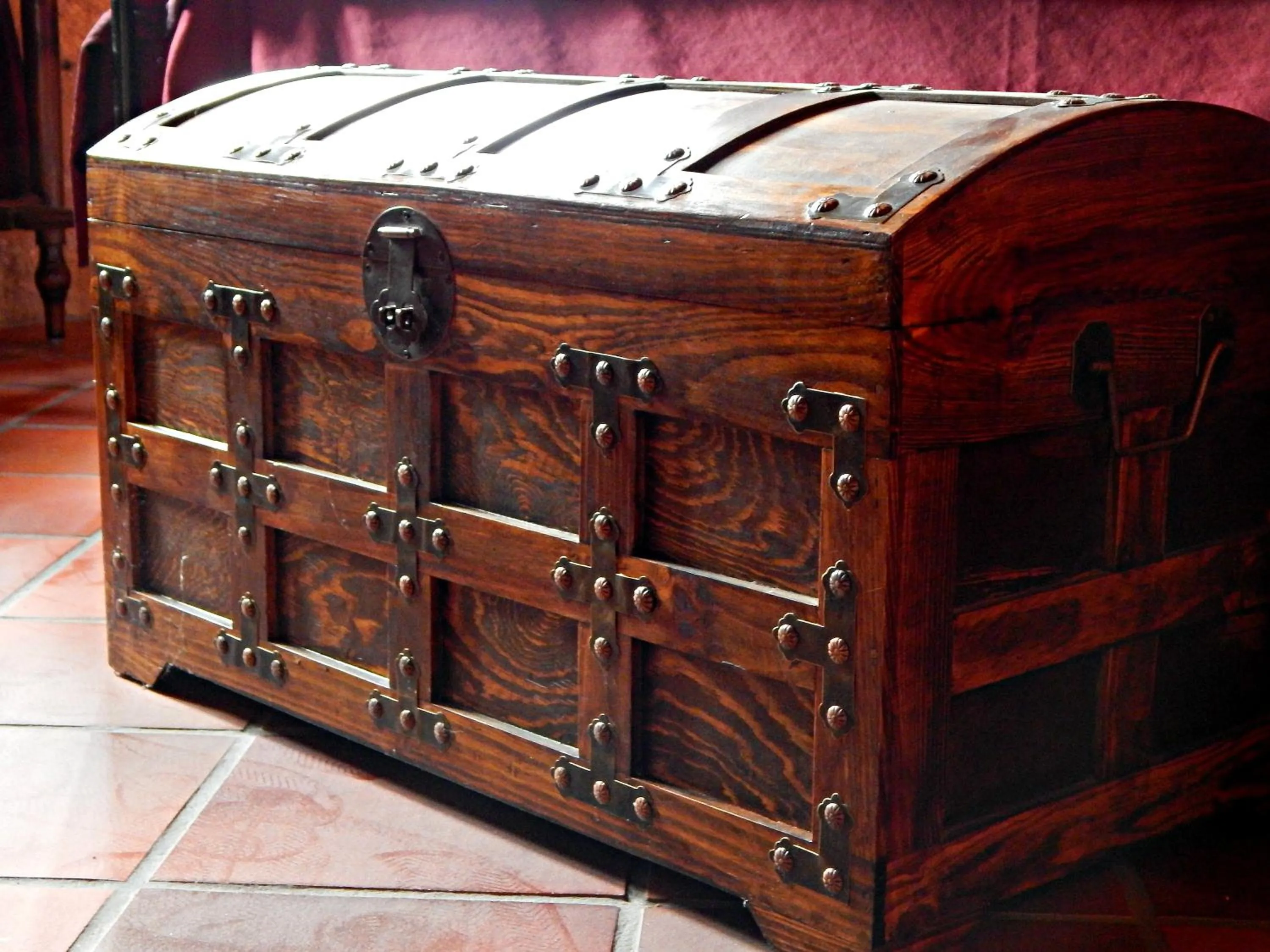 Decorative detail in S.Nikolis' Historic Boutique Hotel